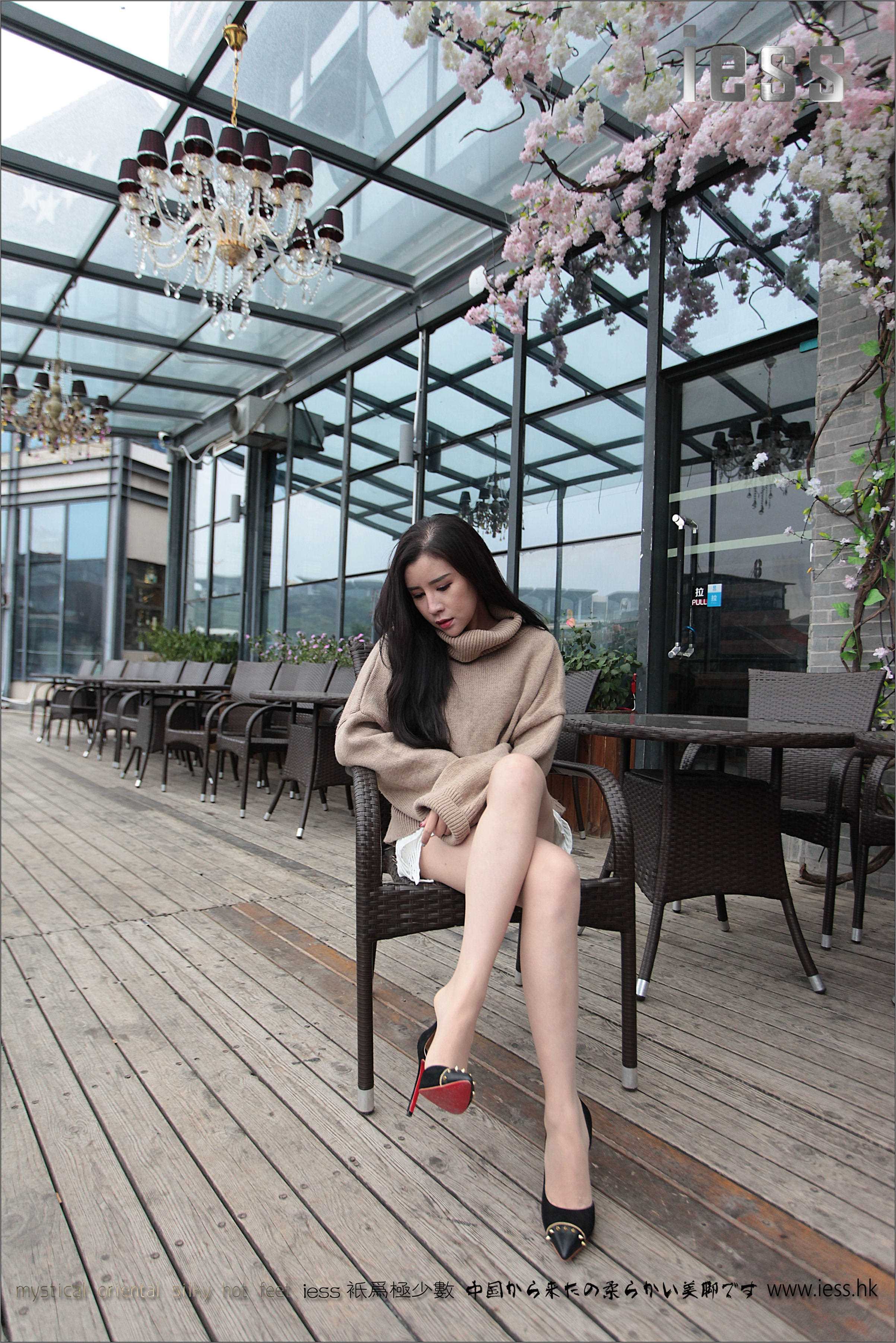 China Beauty Legs and feet 142