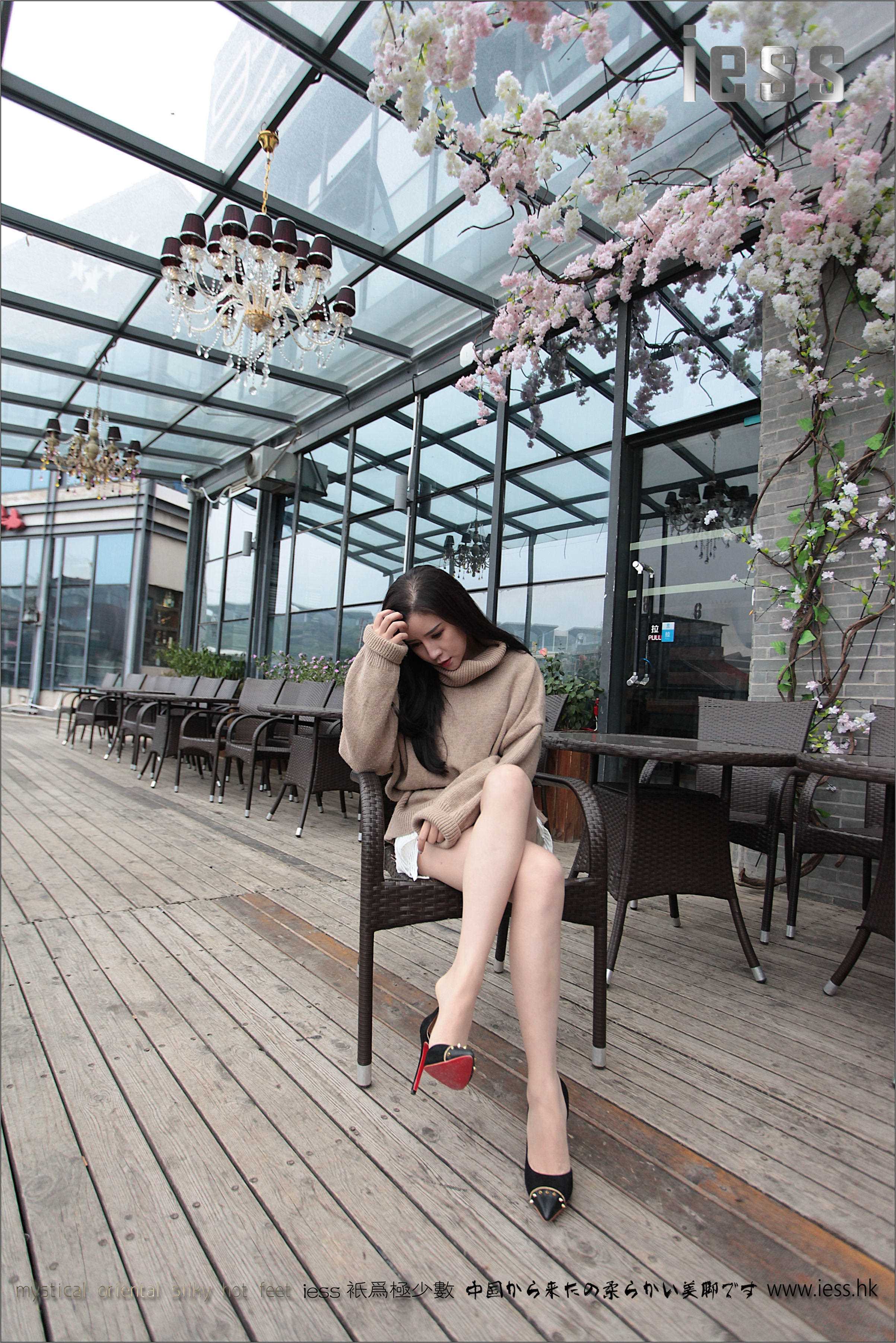 China Beauty Legs and feet 142