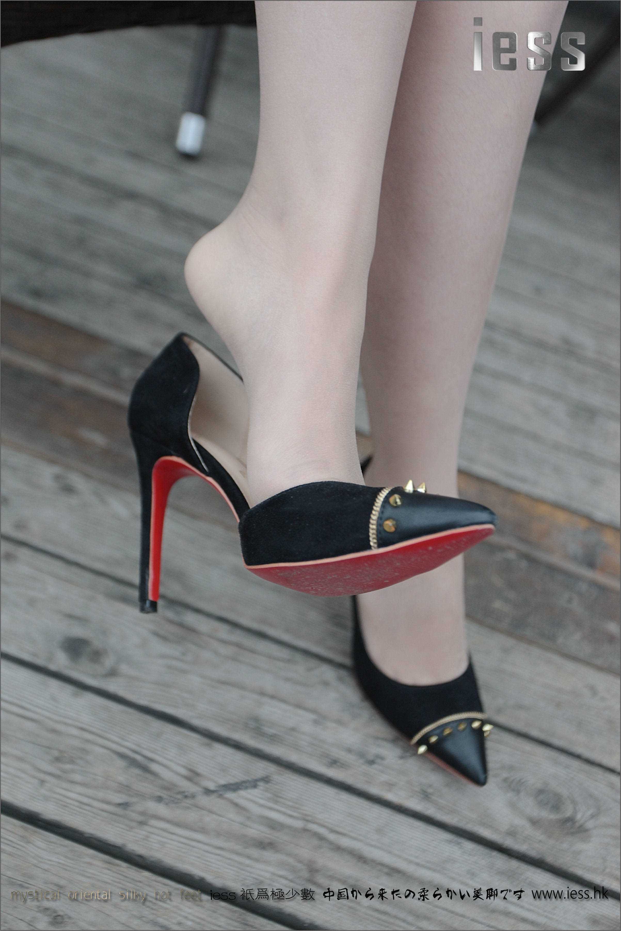 China Beauty Legs and feet 142