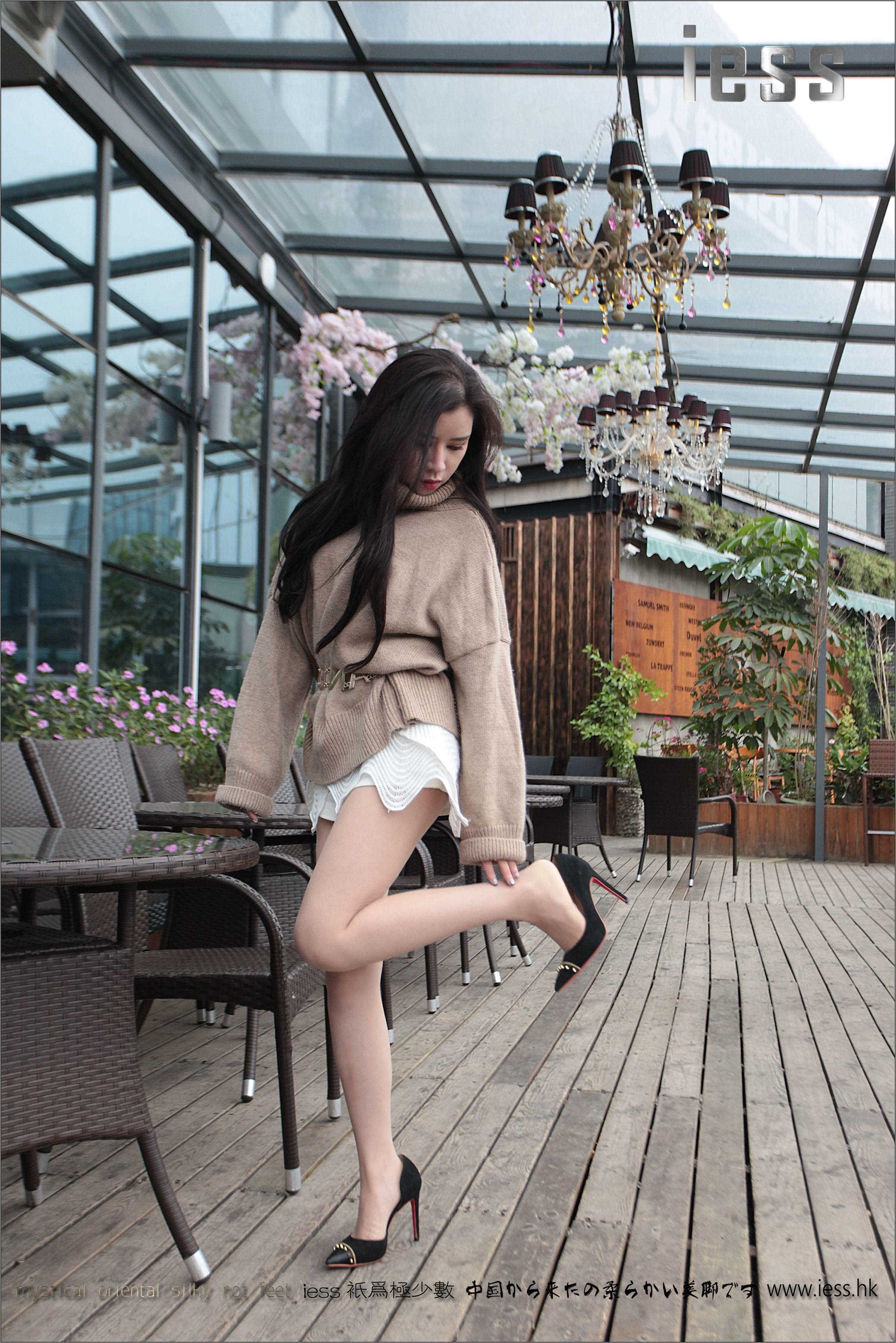 China Beauty Legs and feet 142