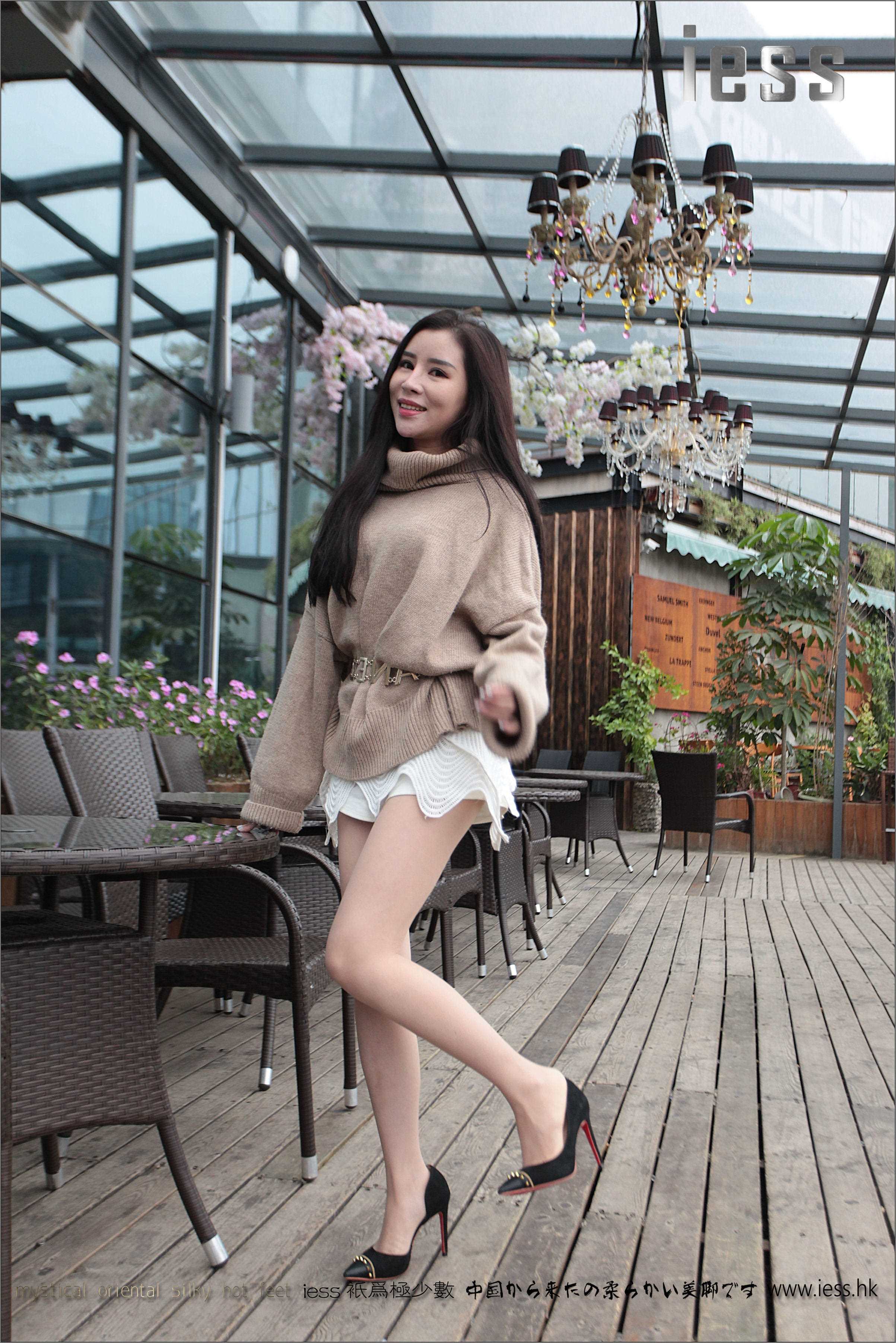 China Beauty Legs and feet 142