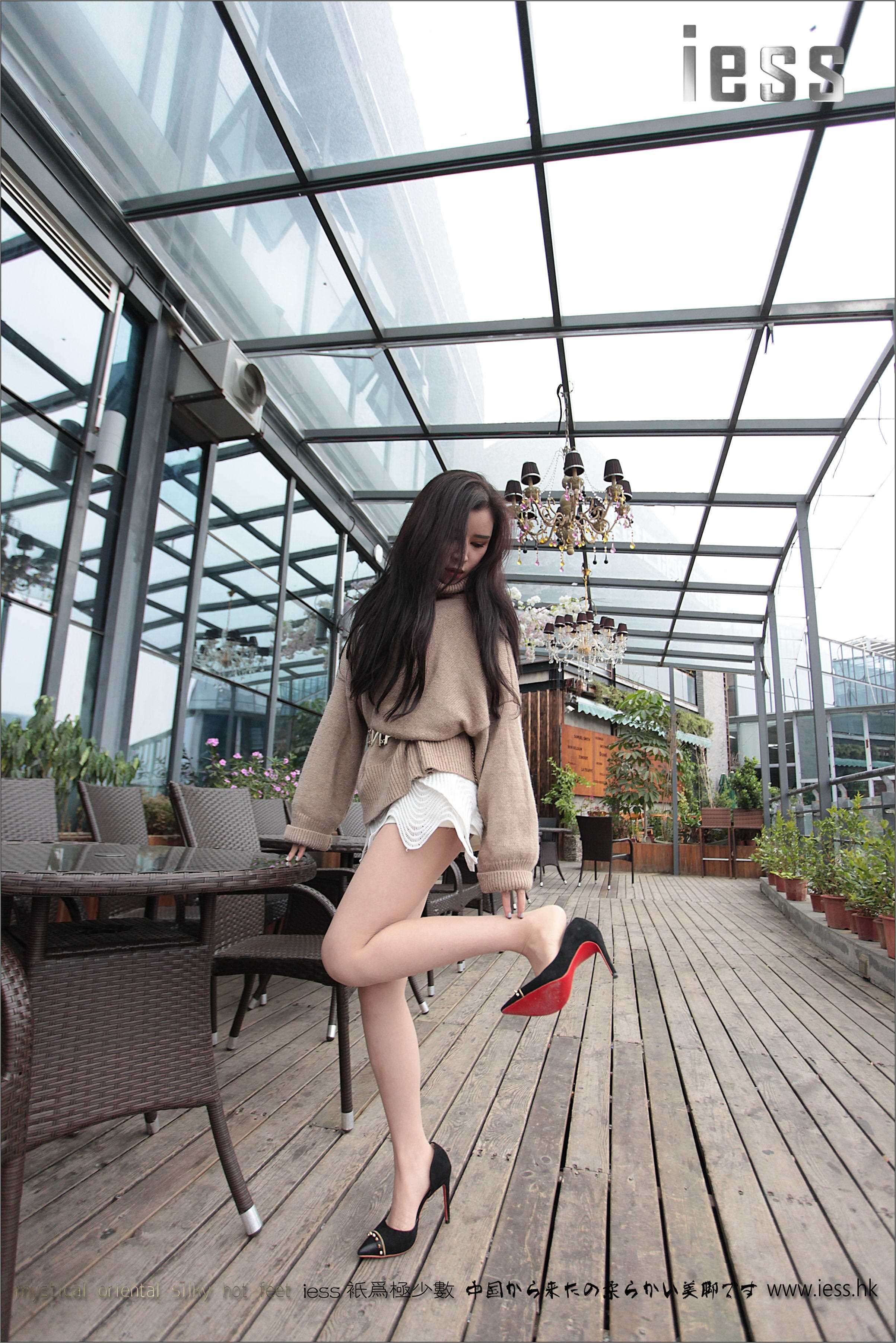 China Beauty Legs and feet 142