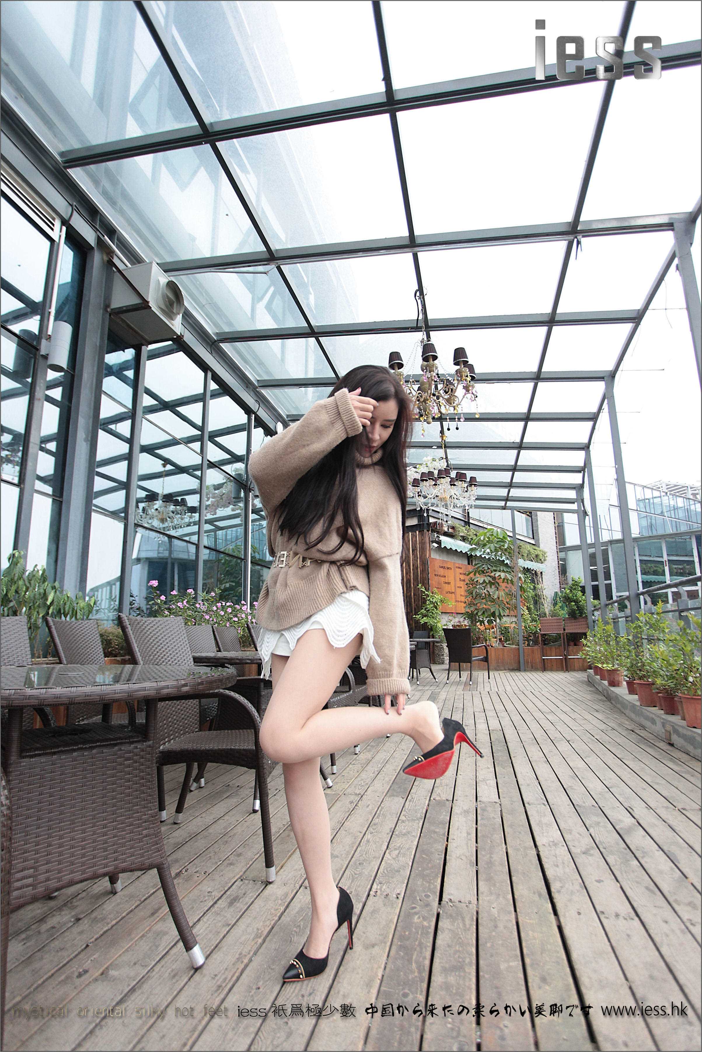 China Beauty Legs and feet 142