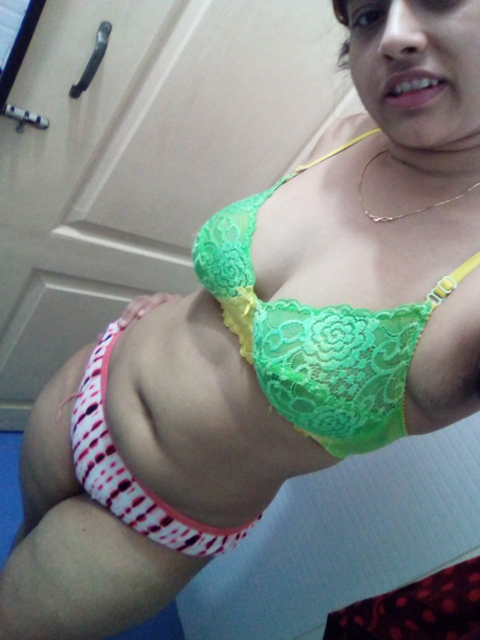 Bengali girl sex at cotching center with boss