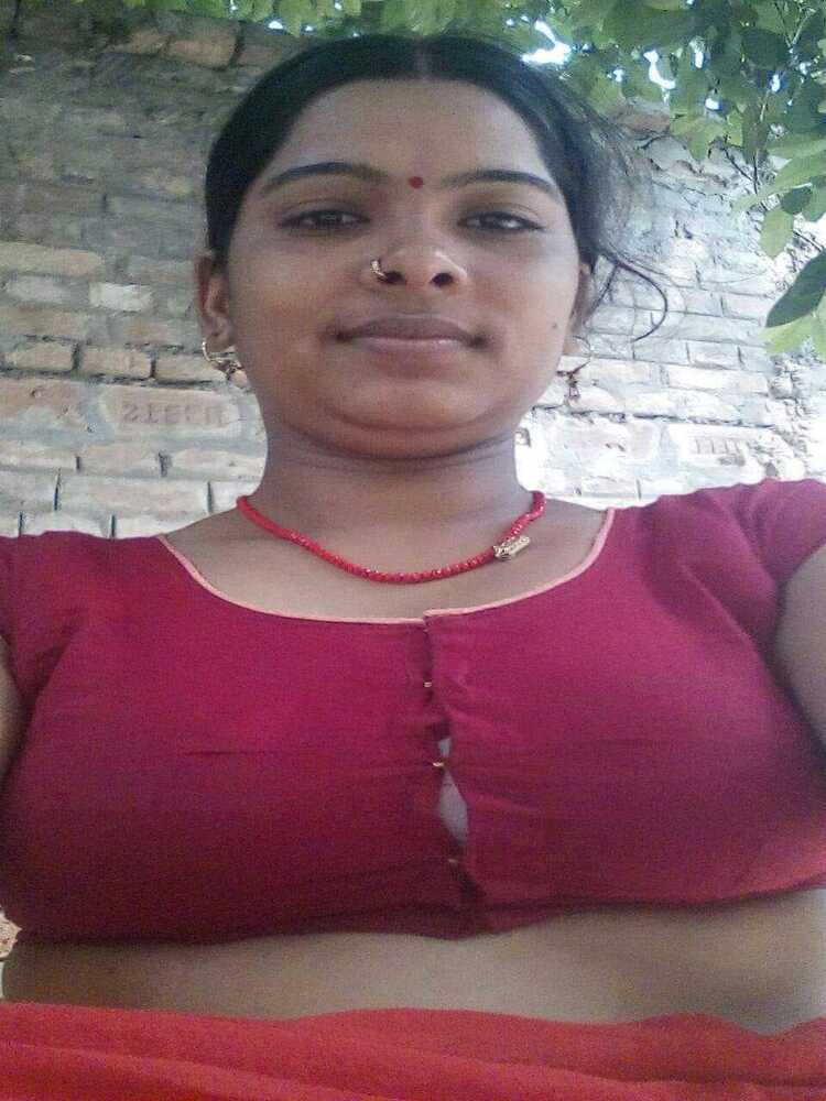 Indian bhabhi showing nacked sex