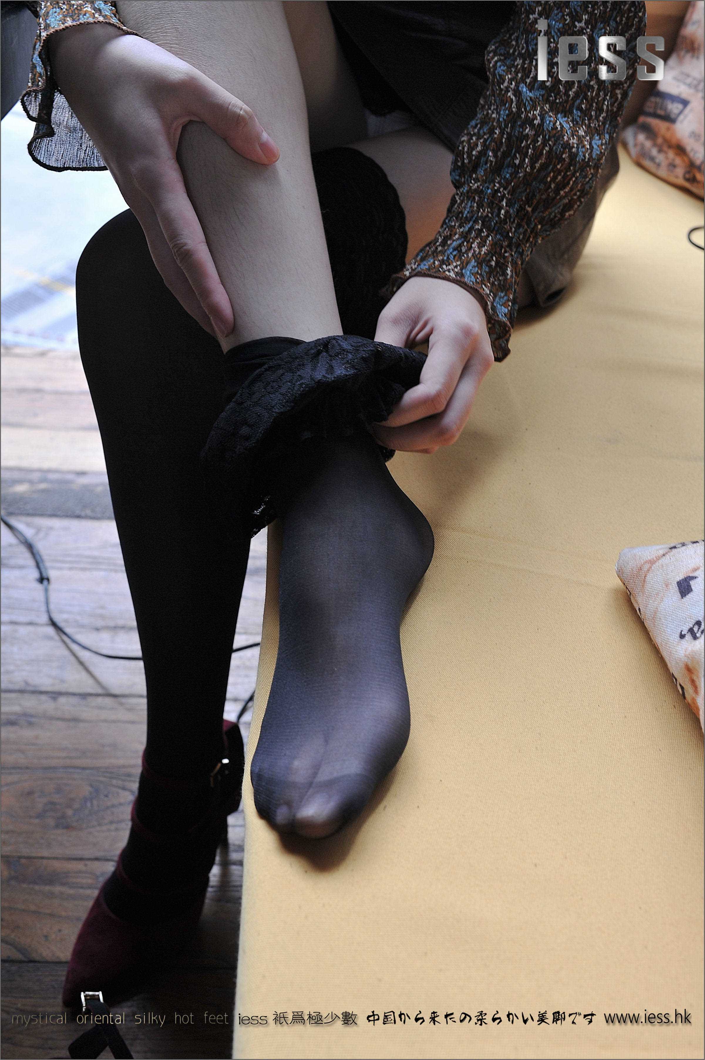 China Beauty Legs and feet 150