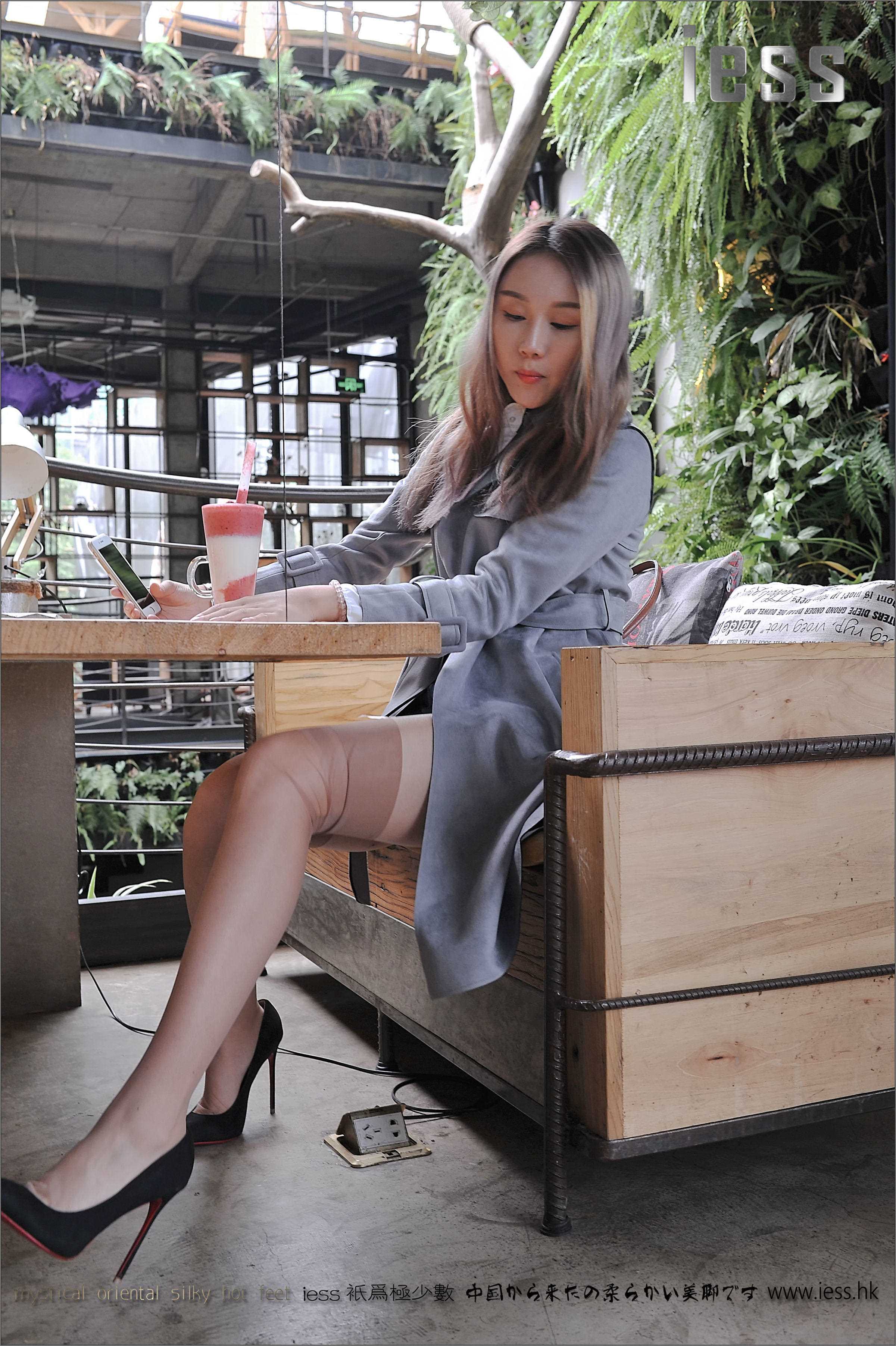 China Beauty Legs and feet 151