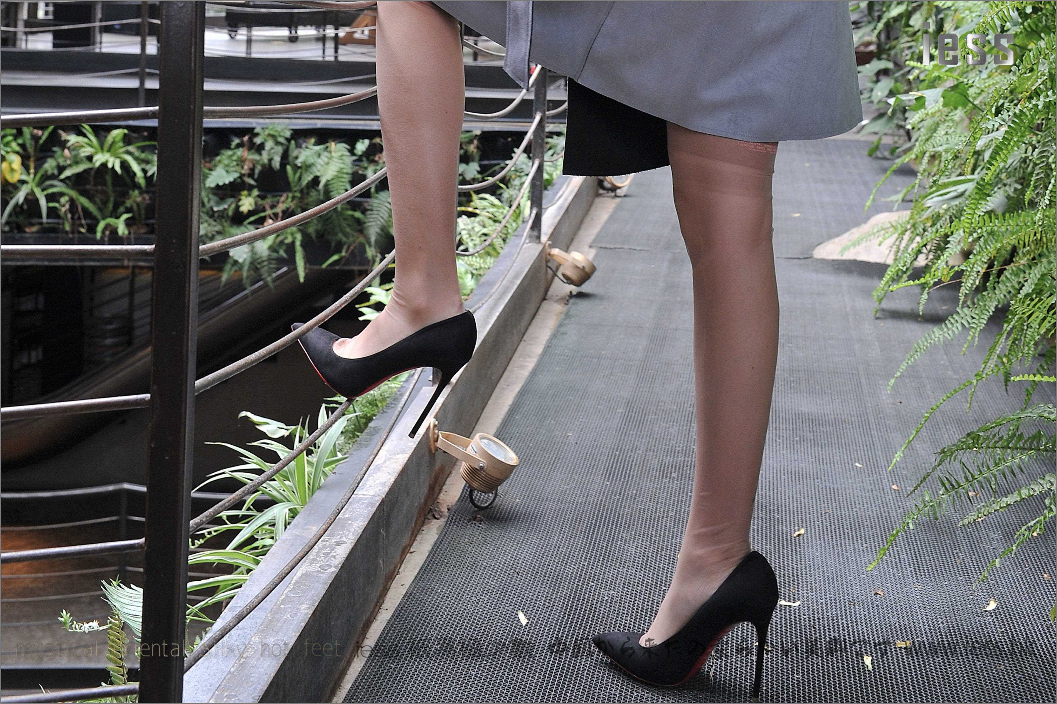 China Beauty Legs and feet 151