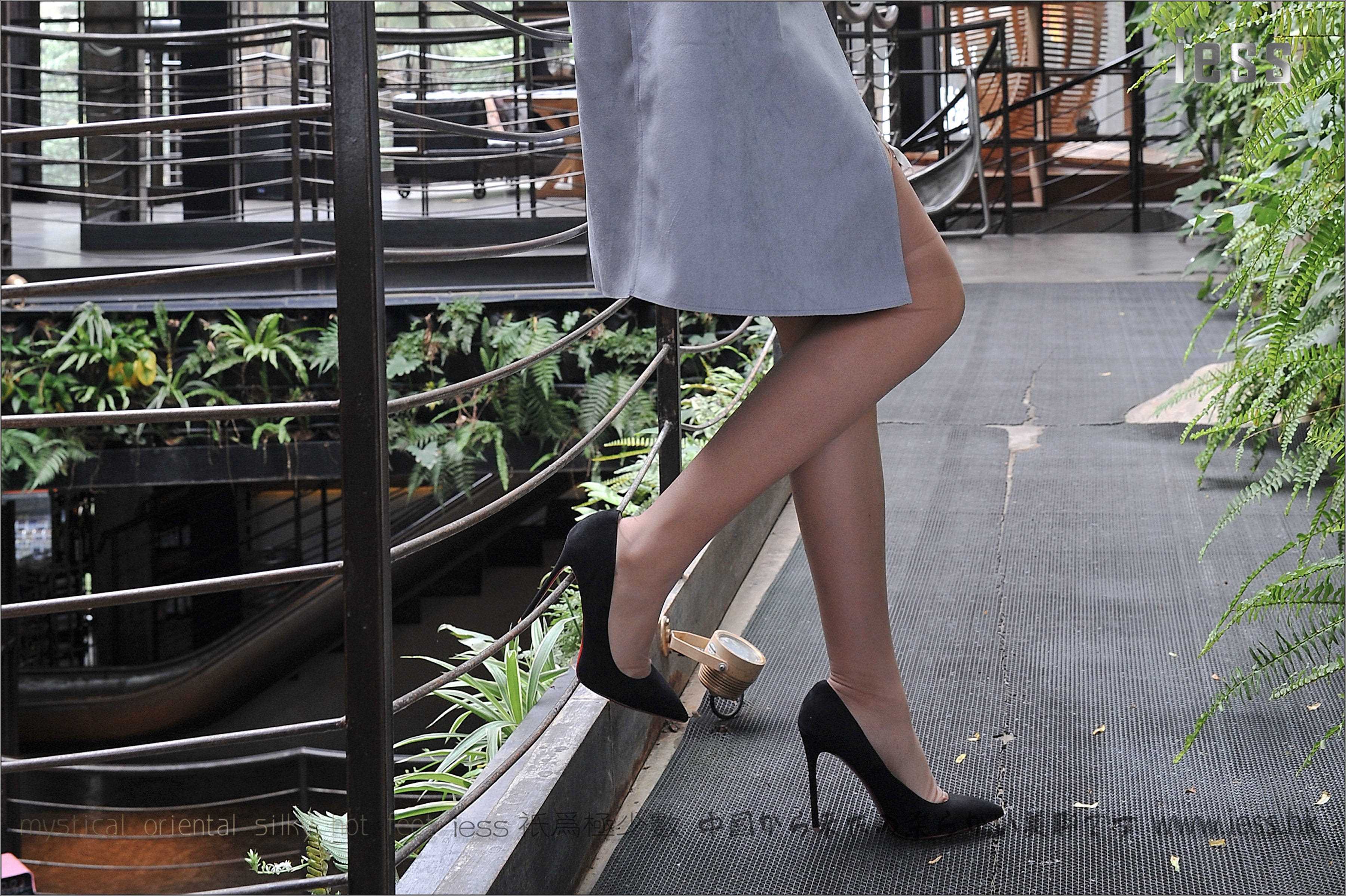 China Beauty Legs and feet 151