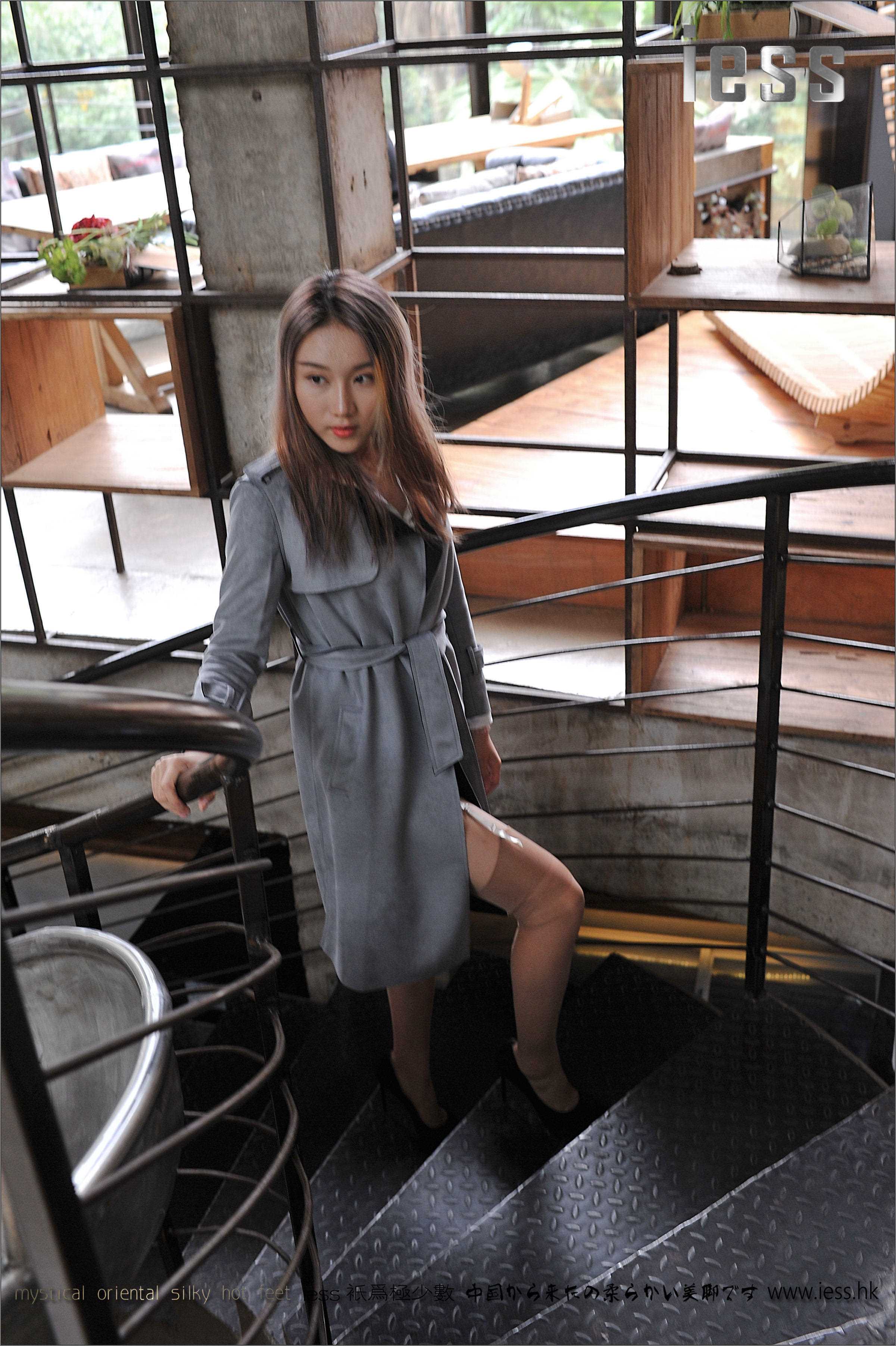 China Beauty Legs and feet 151