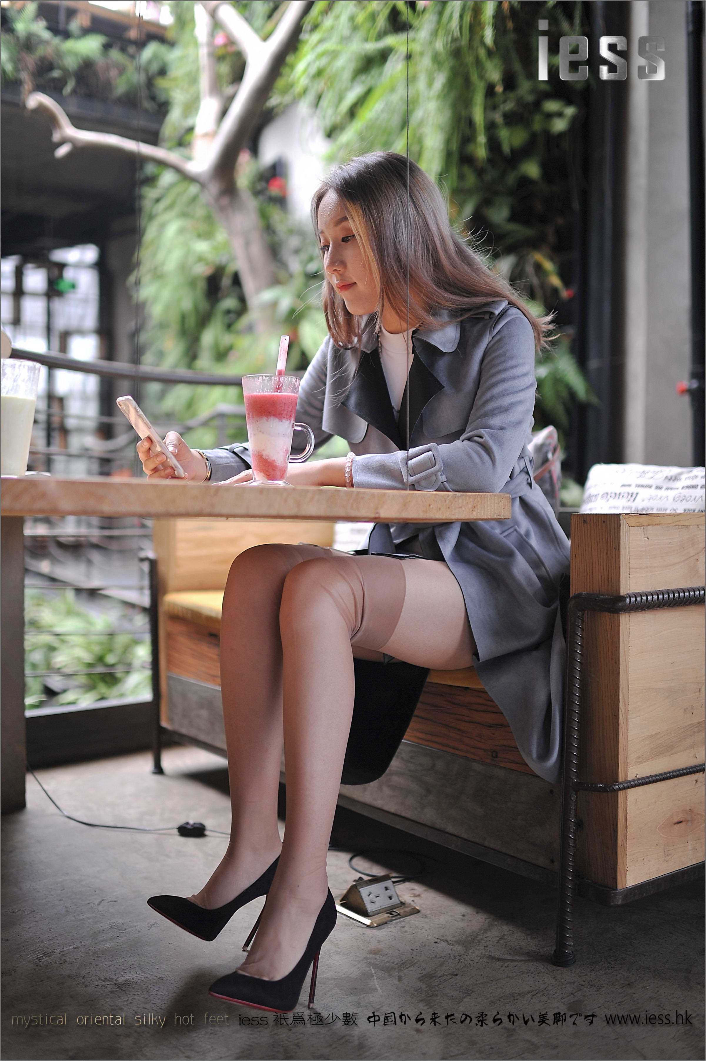 China Beauty Legs and feet 151