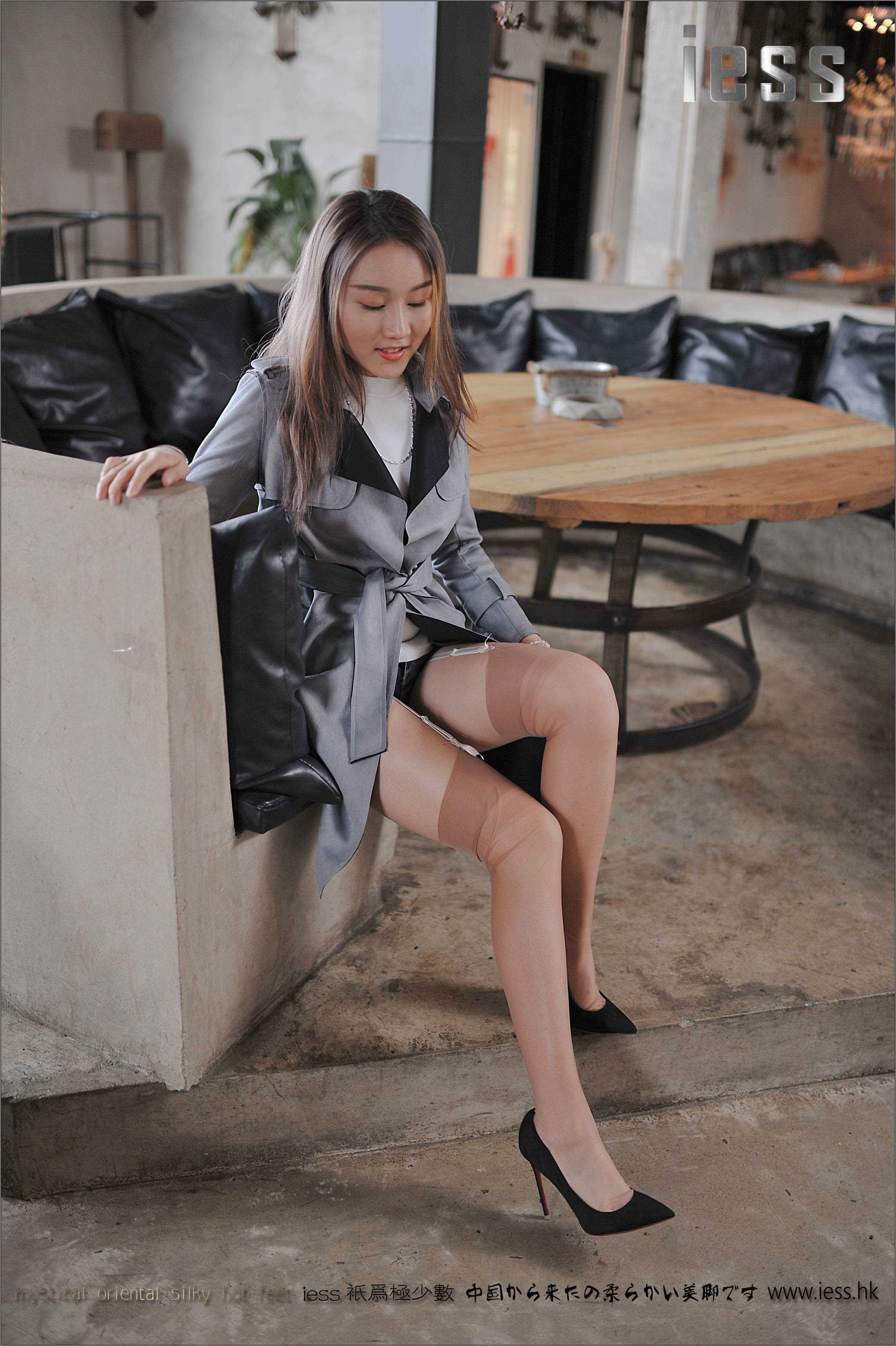 China Beauty Legs and feet 152