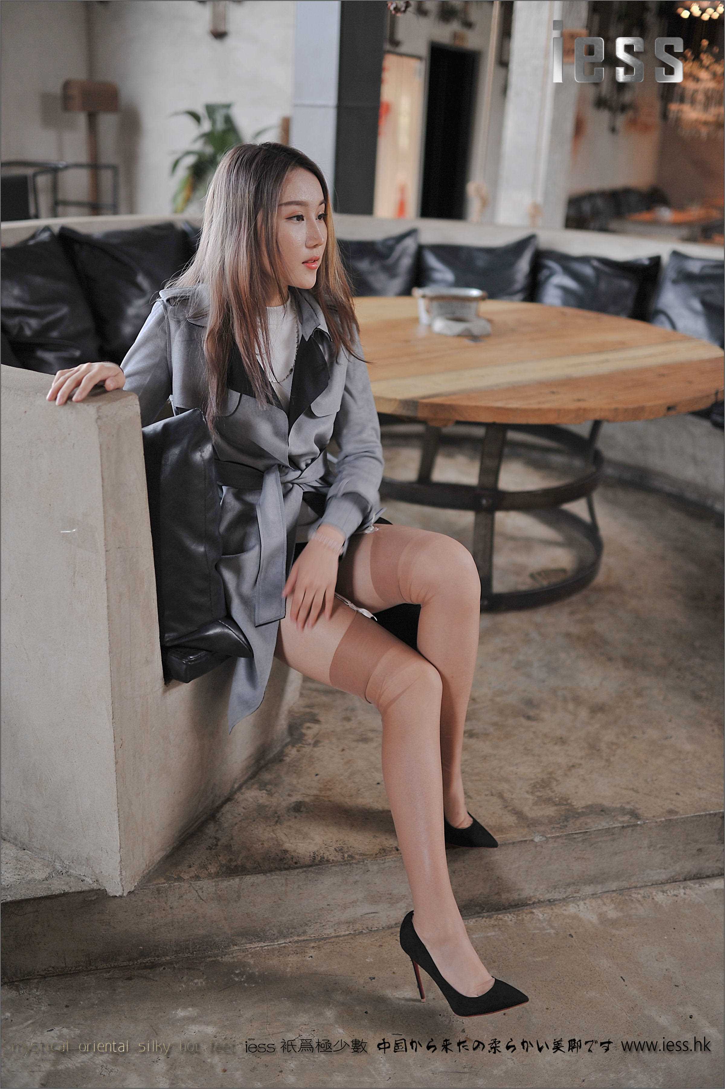 China Beauty Legs and feet 152