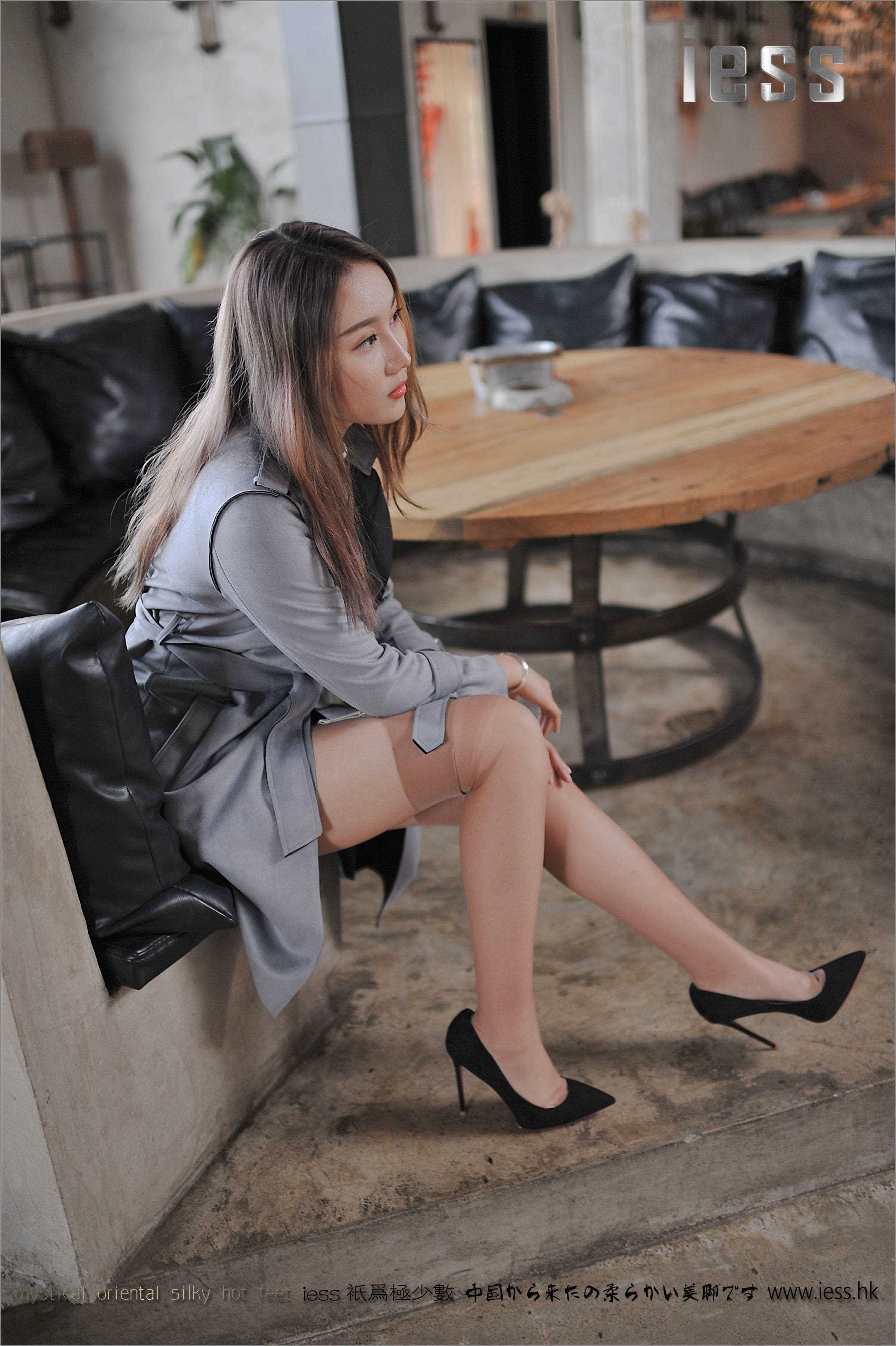 China Beauty Legs and feet 152