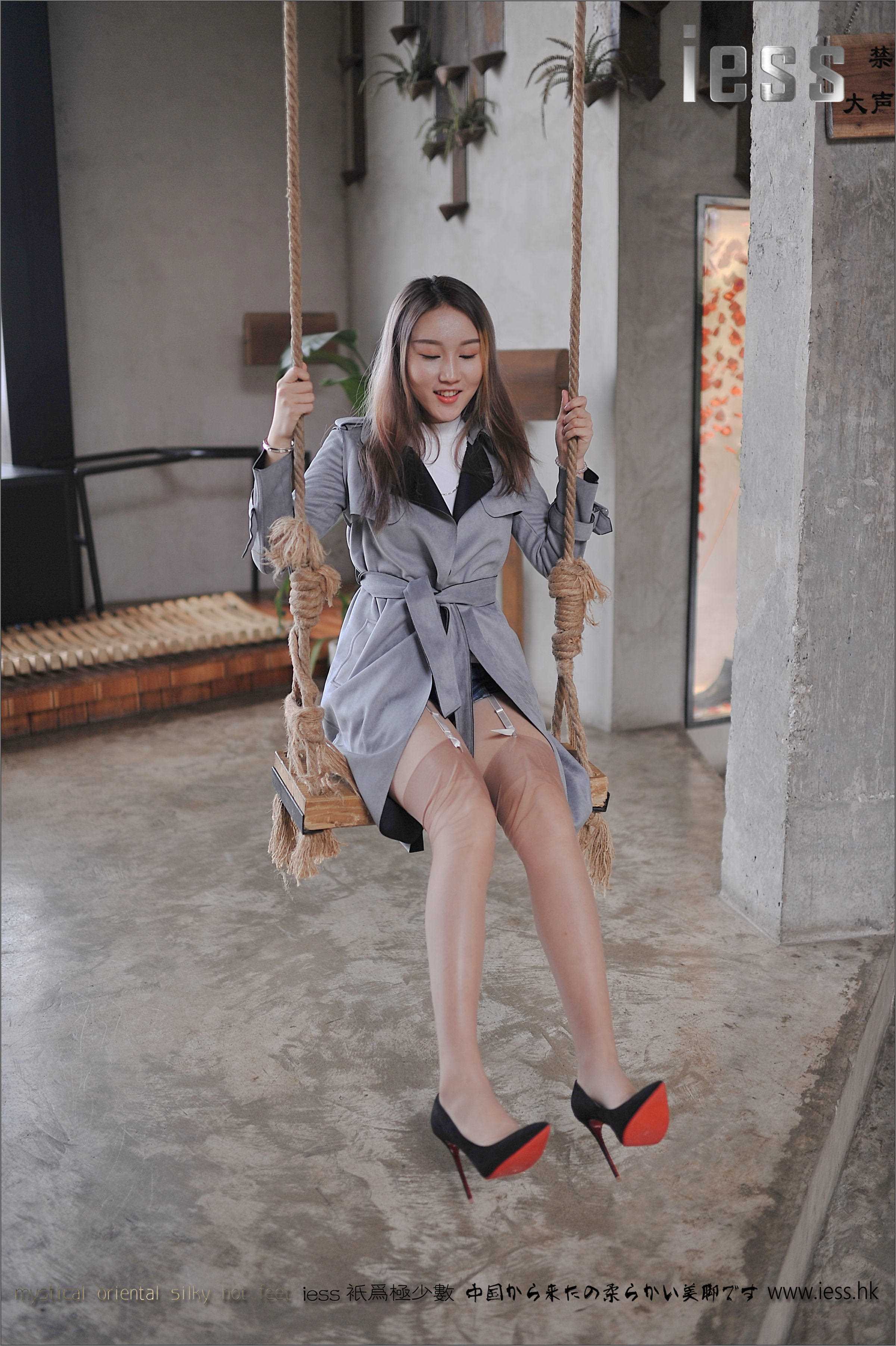 China Beauty Legs and feet 152