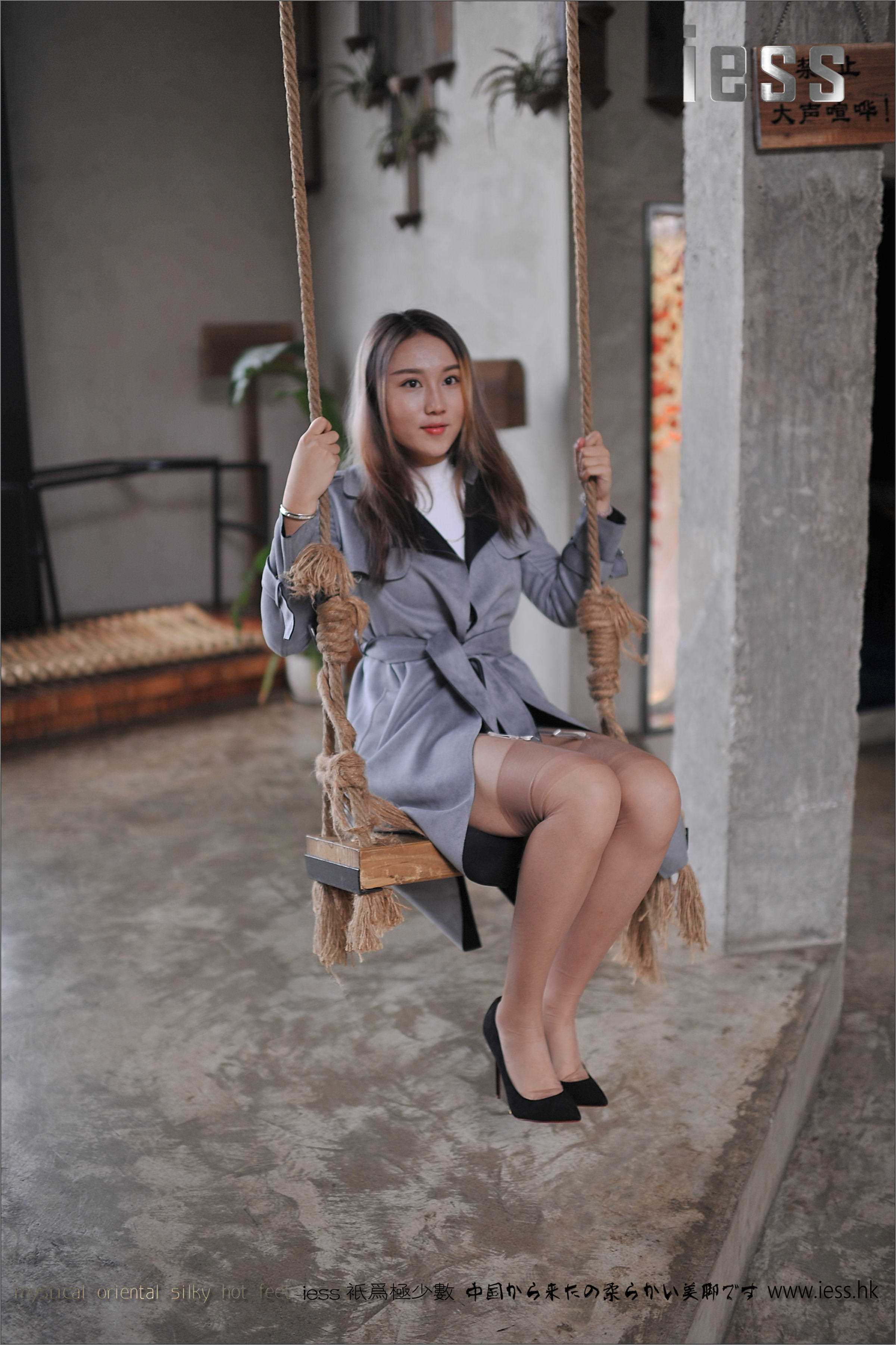 China Beauty Legs and feet 152