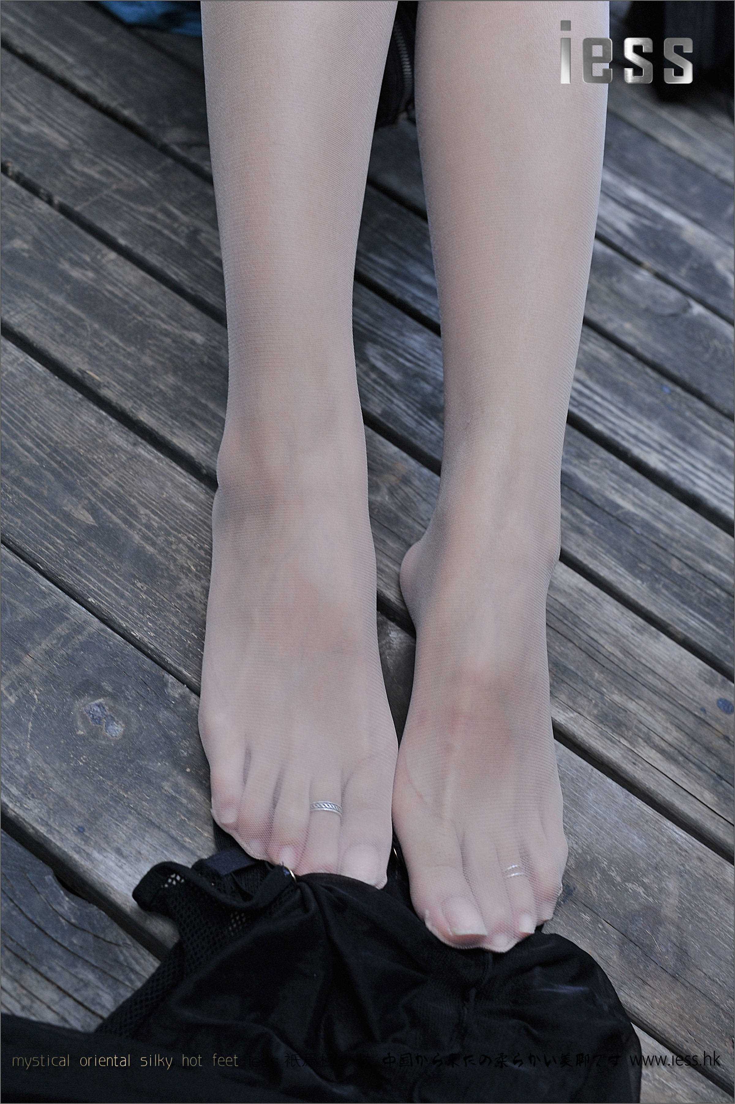 China Beauty Legs and feet 153