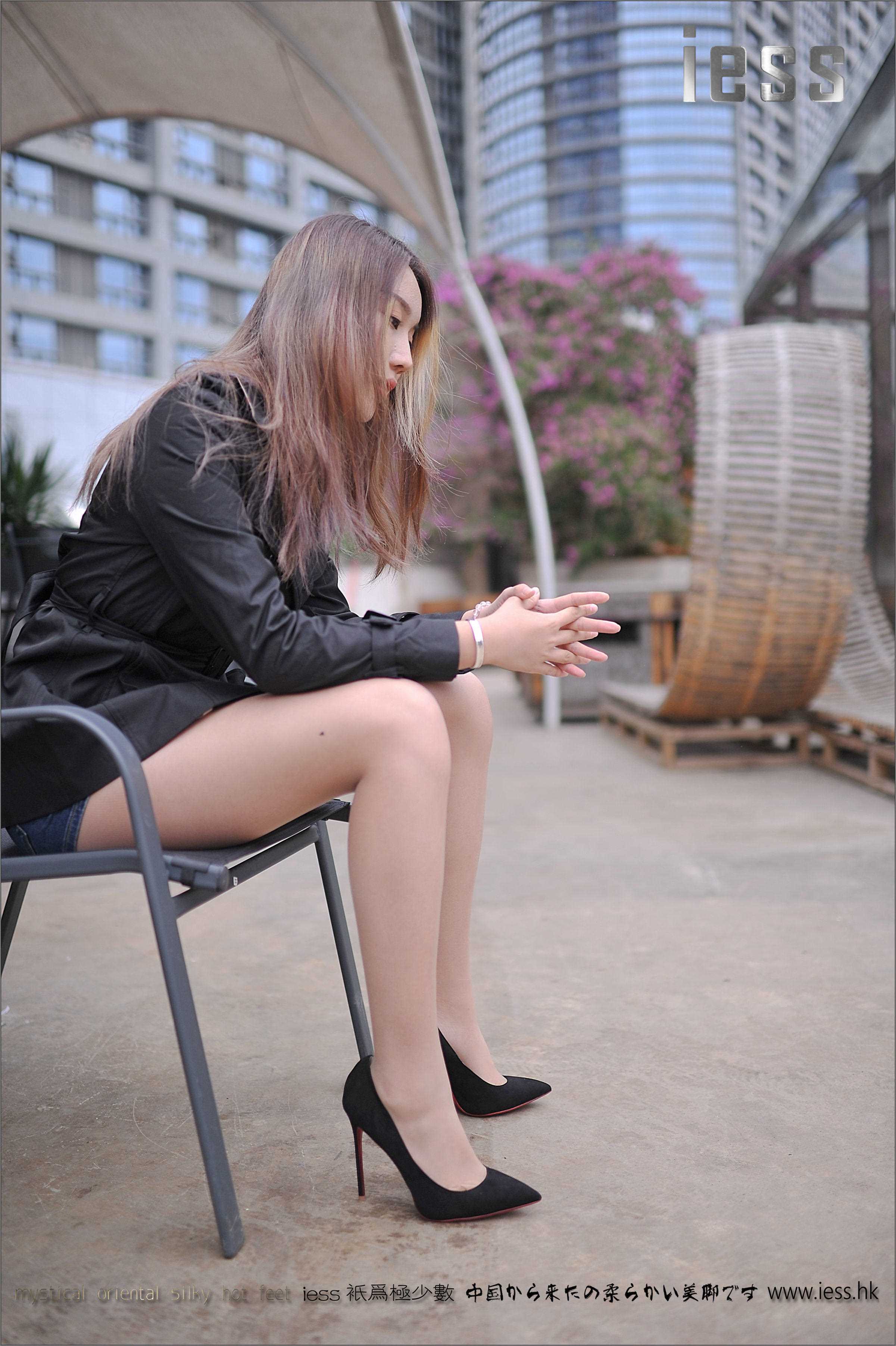 China Beauty Legs and feet 156