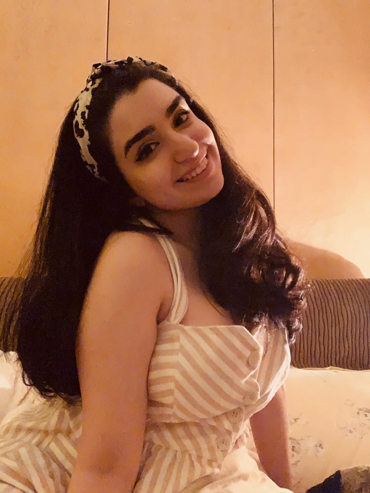 Beauty nri showing nude in hotel room