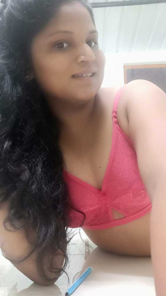 Cute desi nude girl