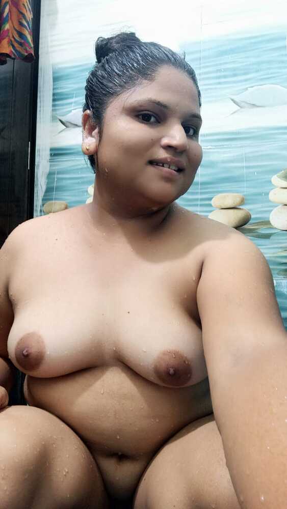 Cute desi nude girl