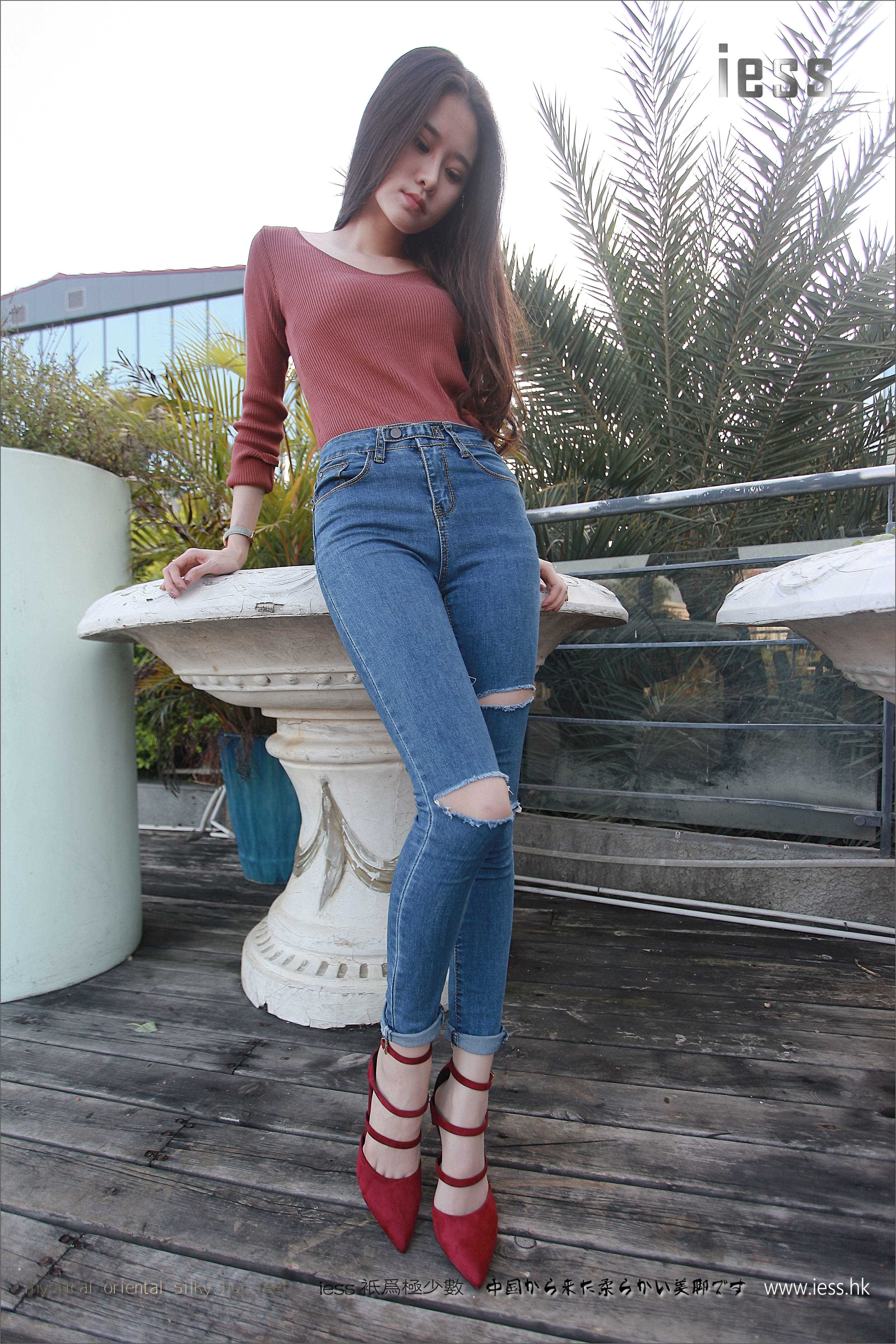 China Beauty Legs and feet 204