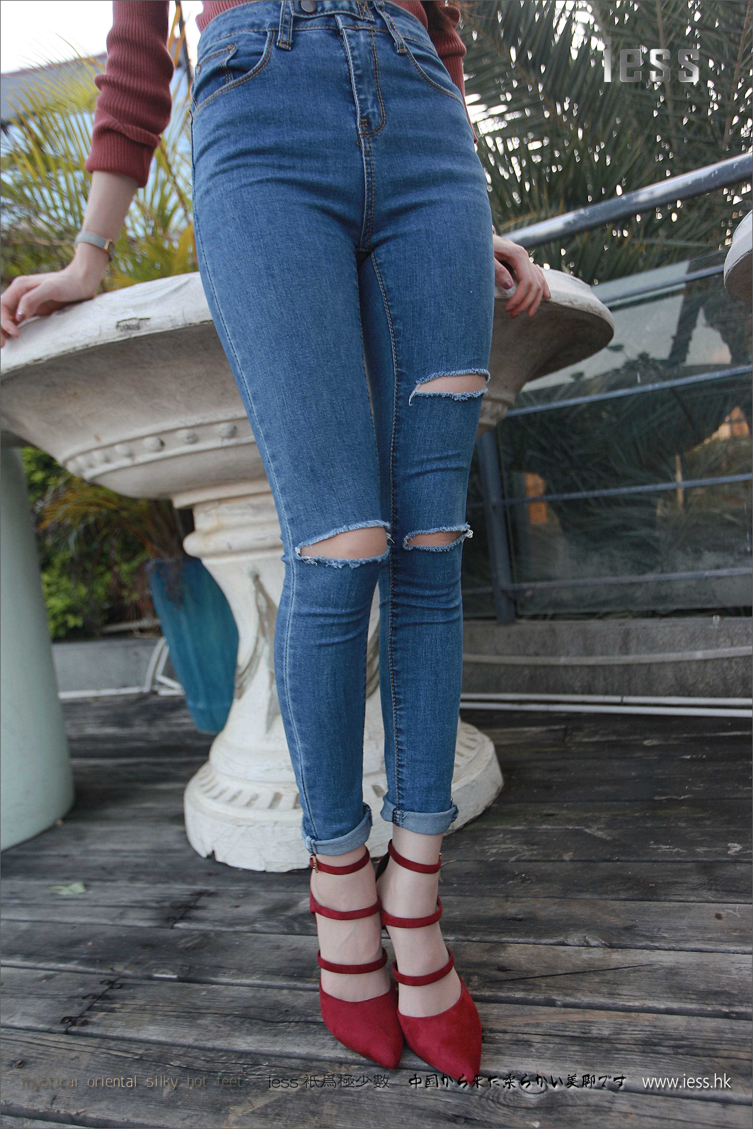 China Beauty Legs and feet 204