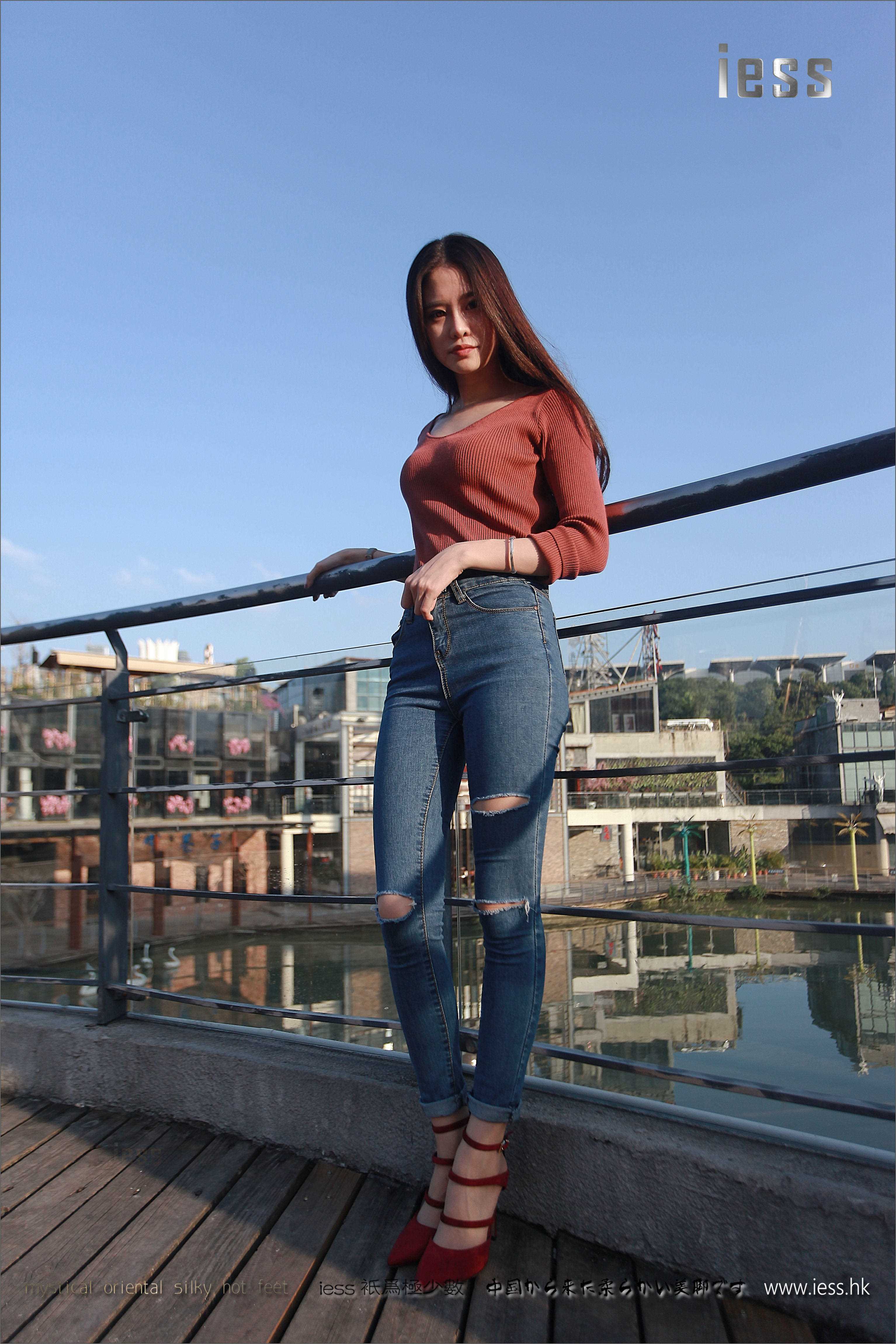 China Beauty Legs and feet 204