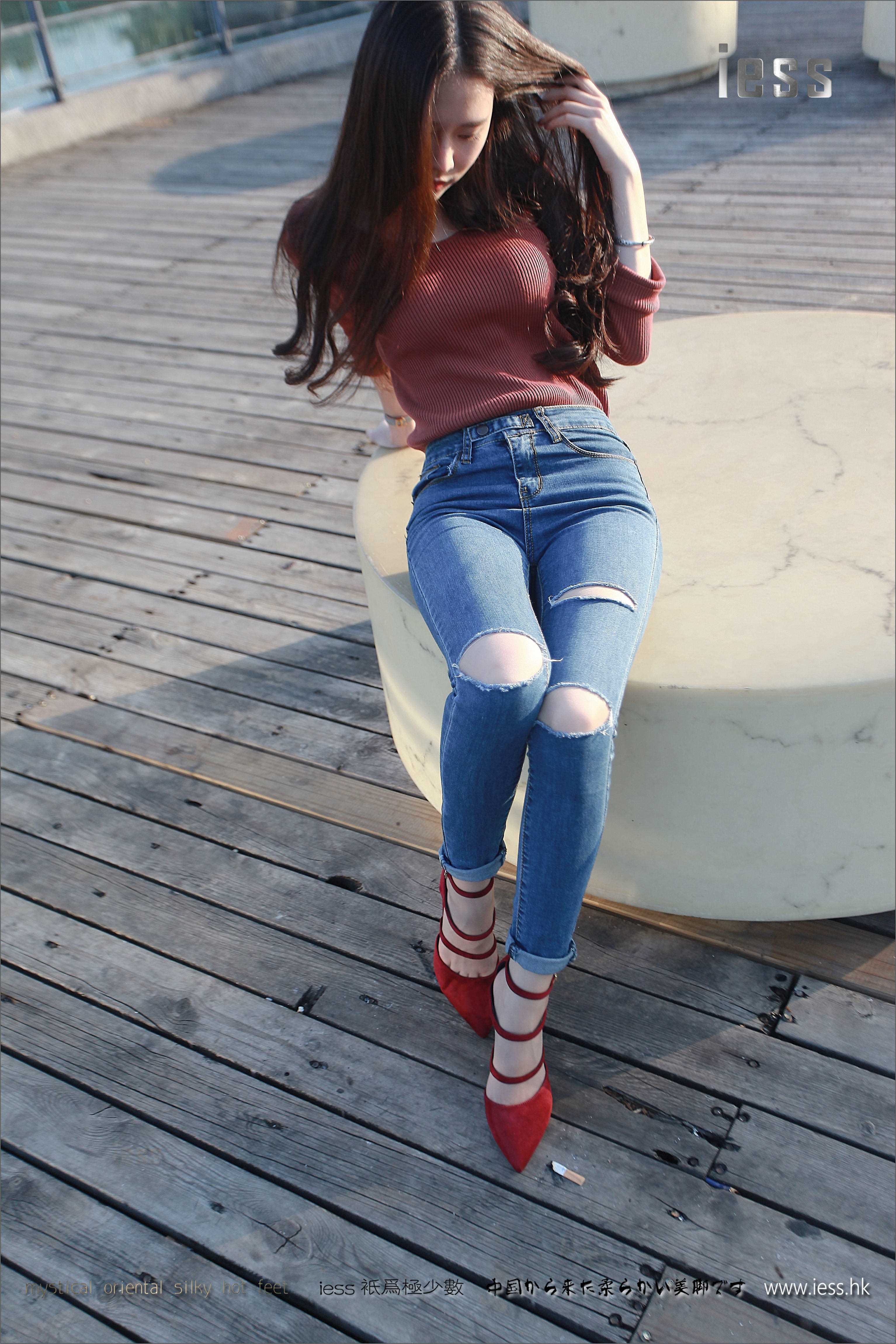 China Beauty Legs and feet 204