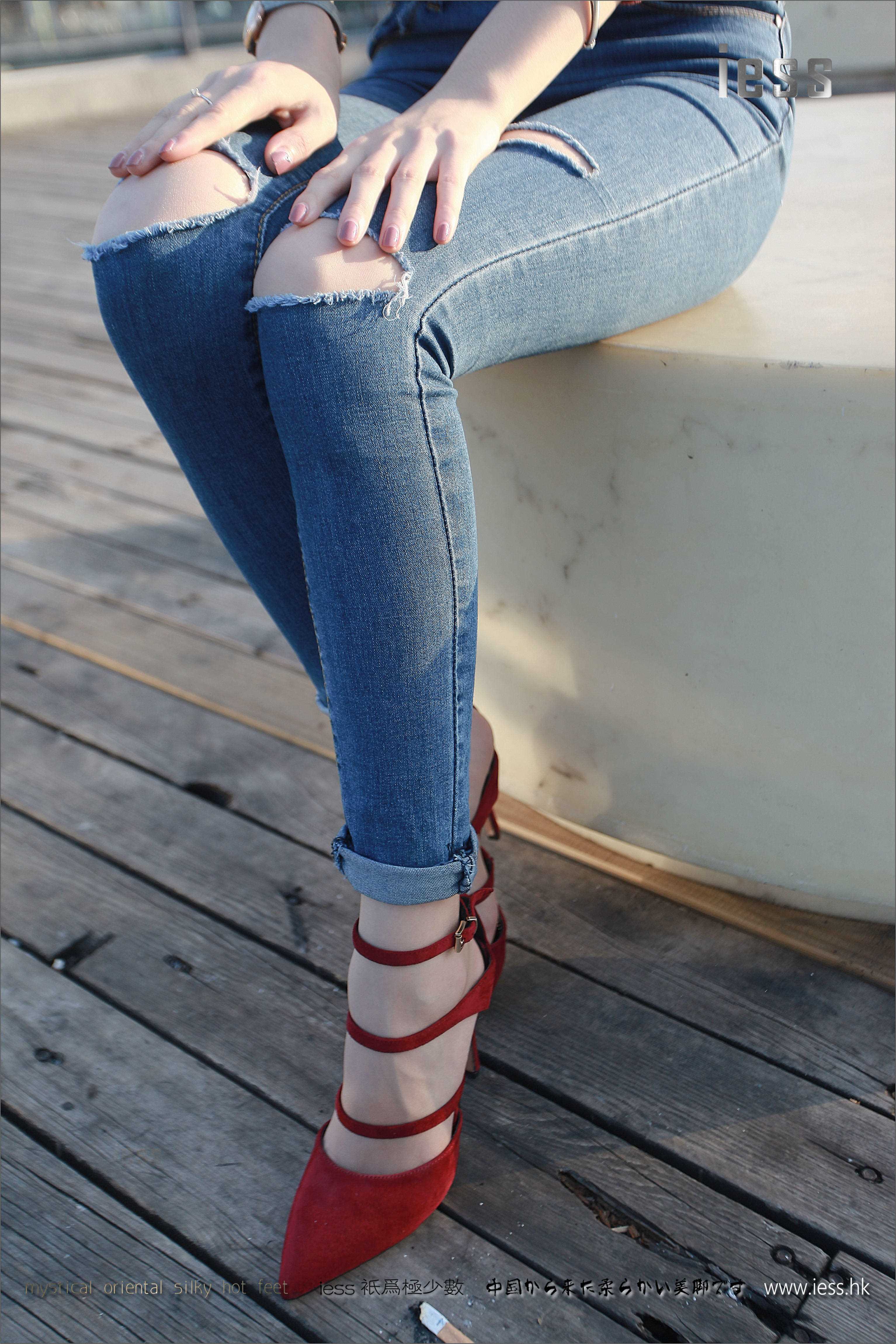 China Beauty Legs and feet 204