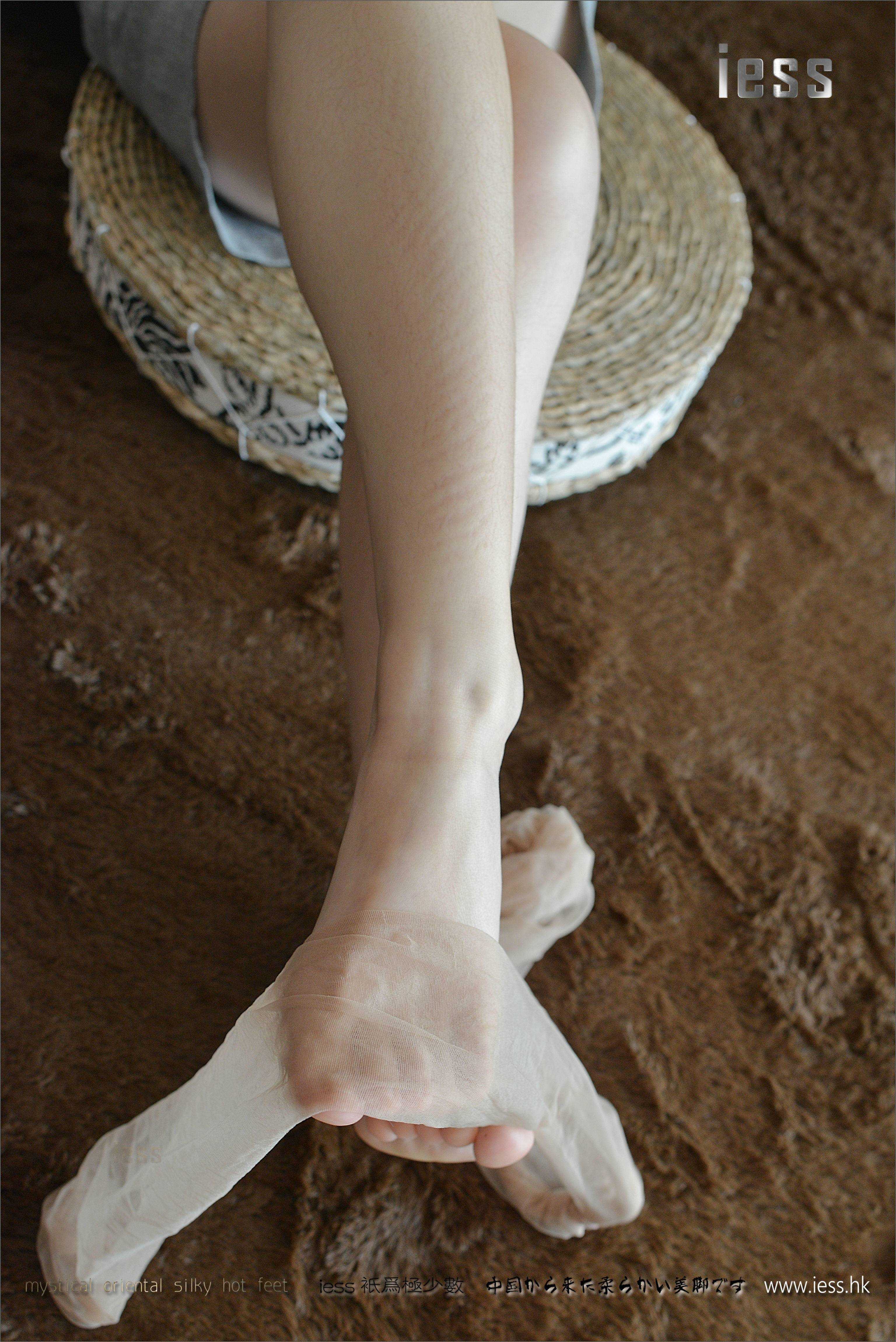 China Beauty Legs and feet 209