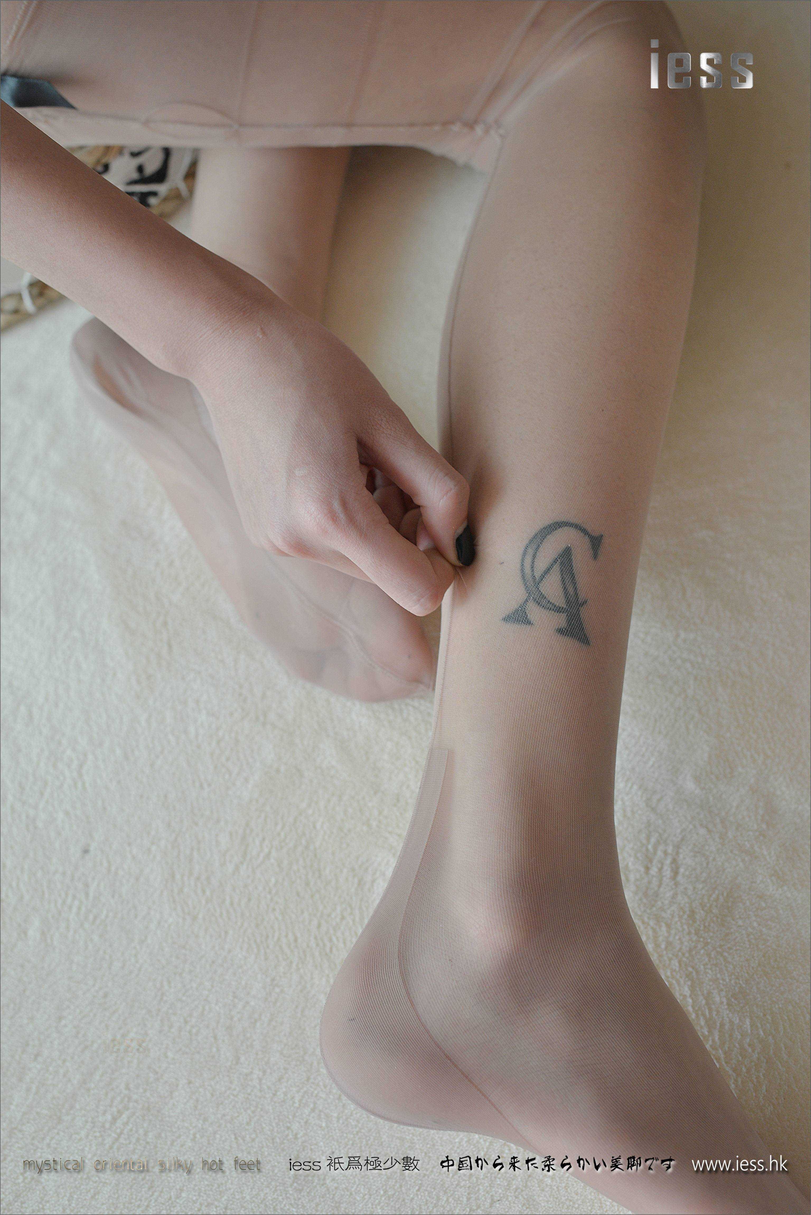 China Beauty Legs and feet 211