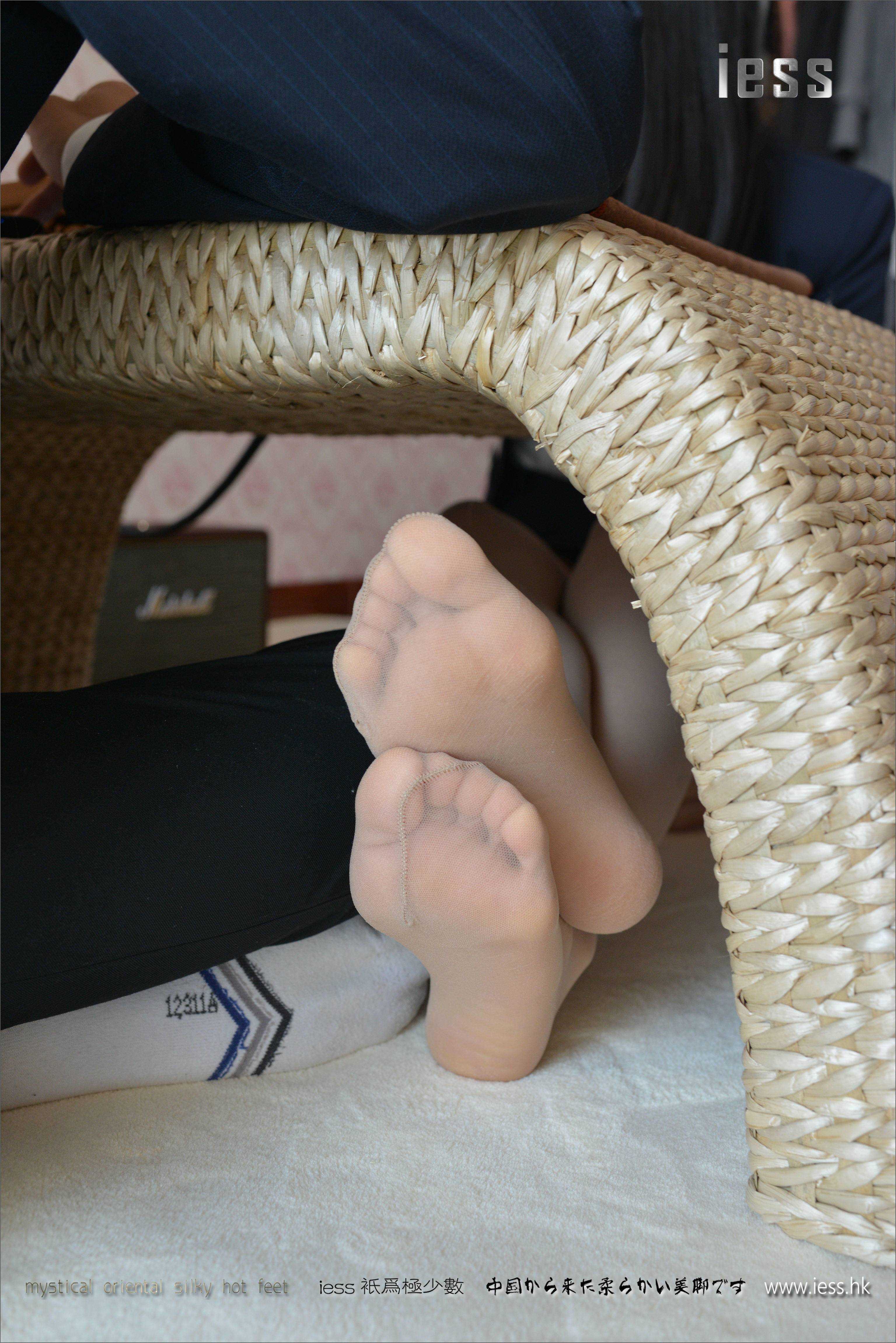 China Beauty Legs and feet 212