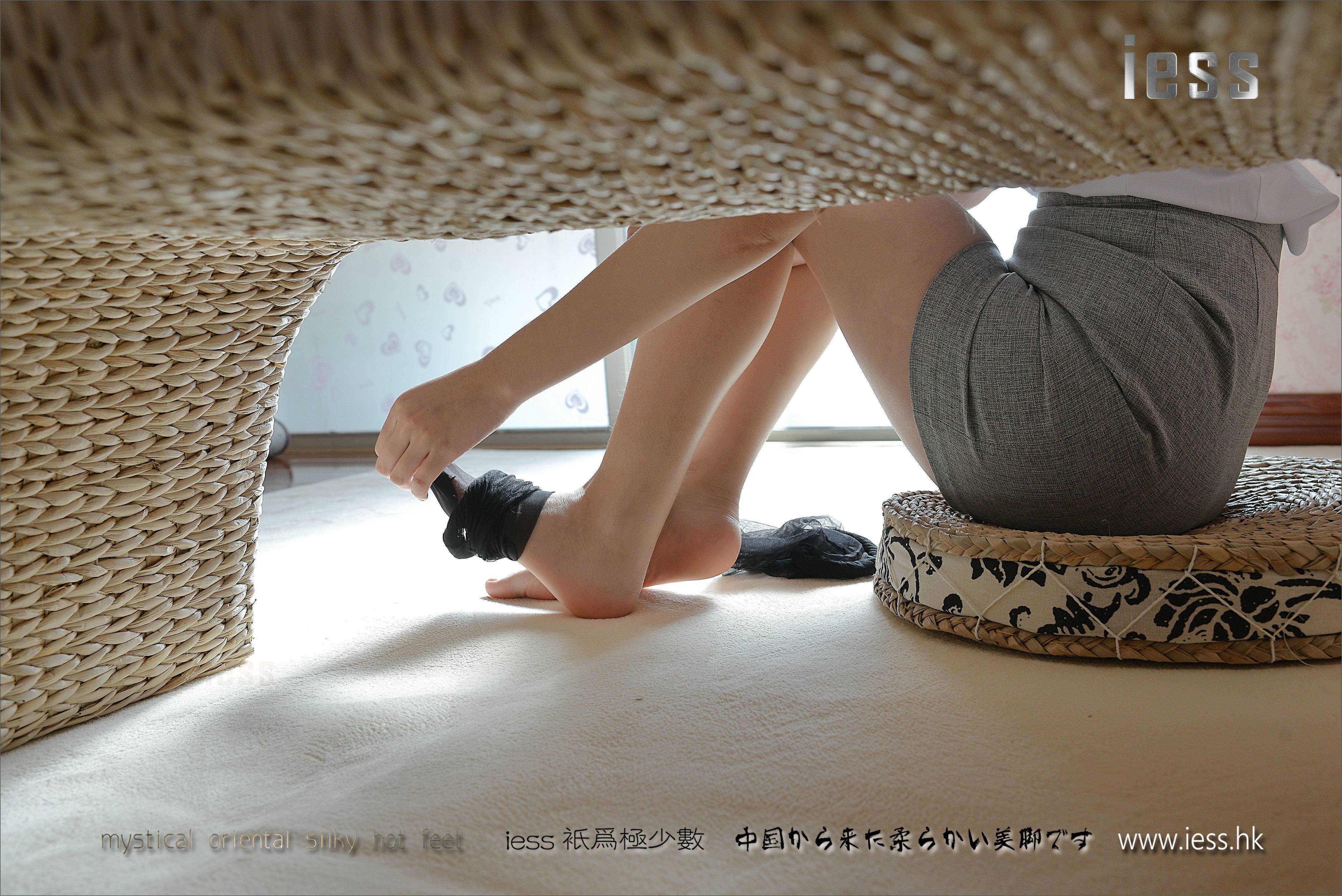 China Beauty Legs and feet 215