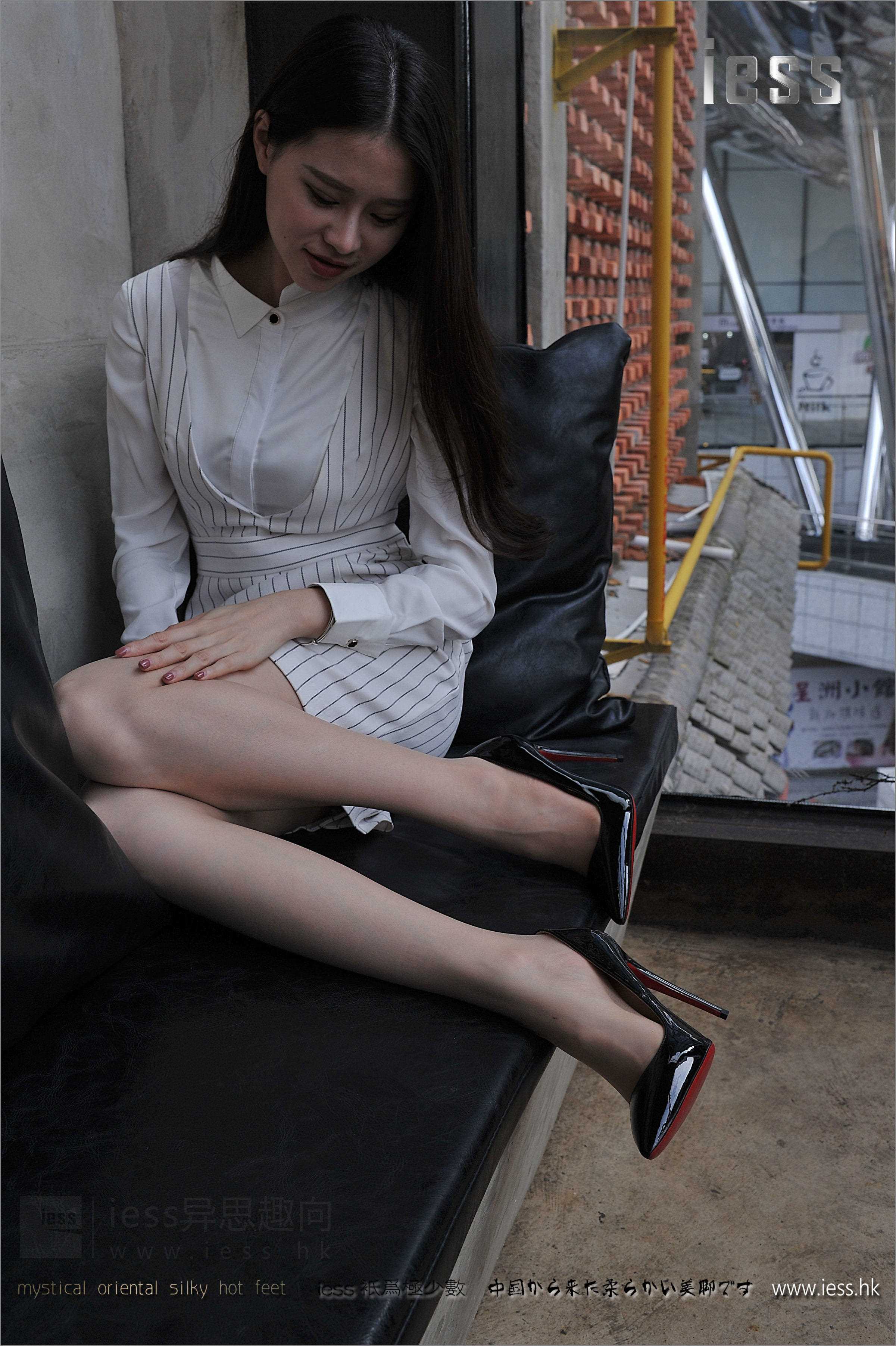 China Beauty Legs and feet 218