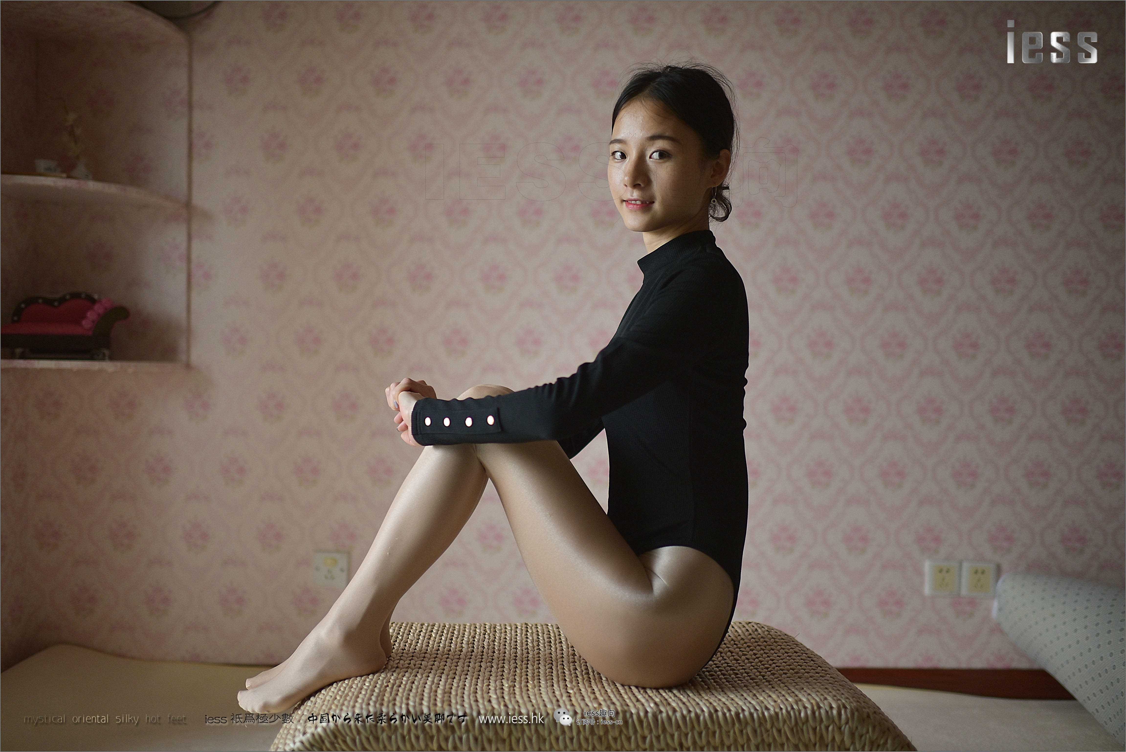 China Beauty Legs and feet 223