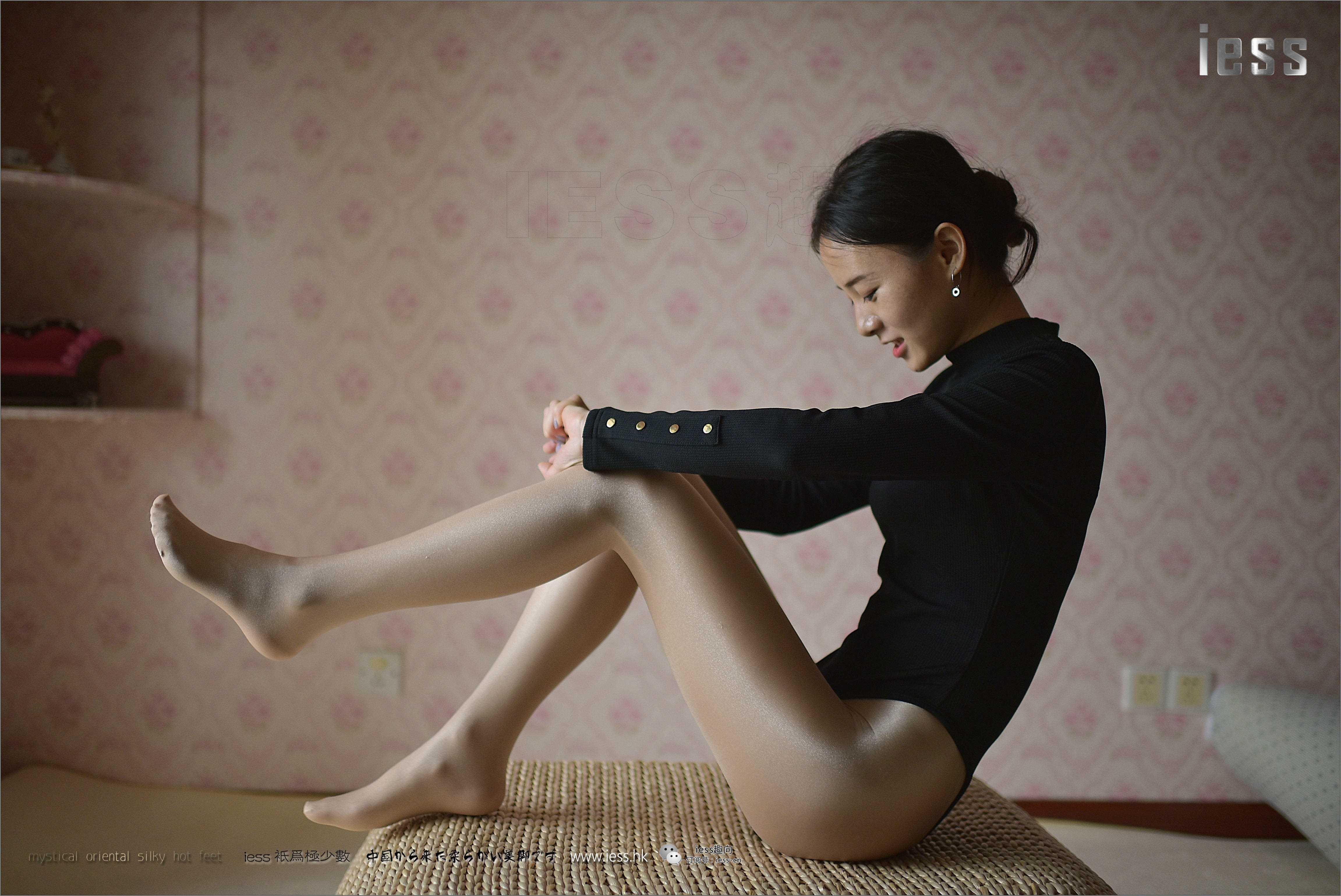 China Beauty Legs and feet 223