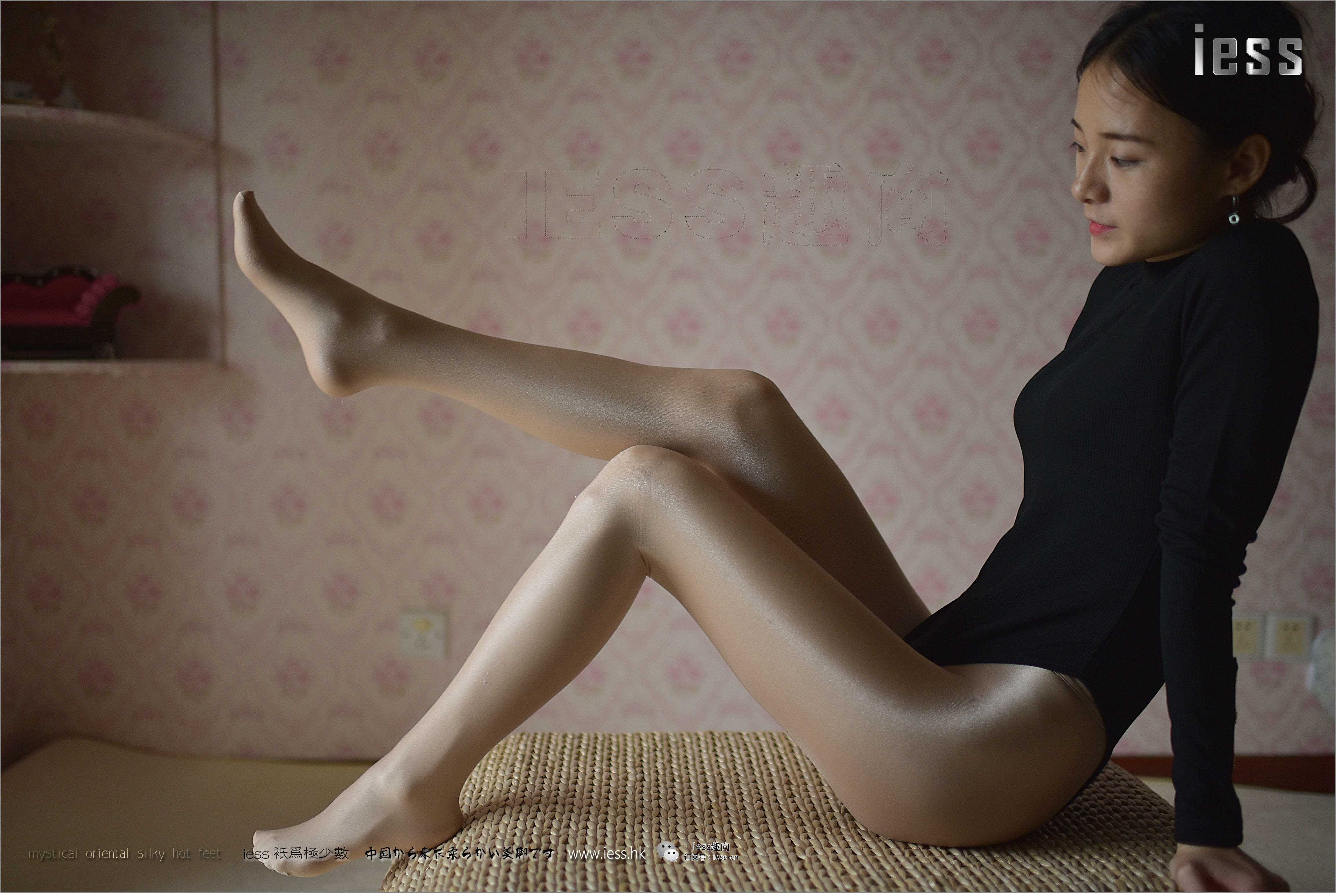 China Beauty Legs and feet 223