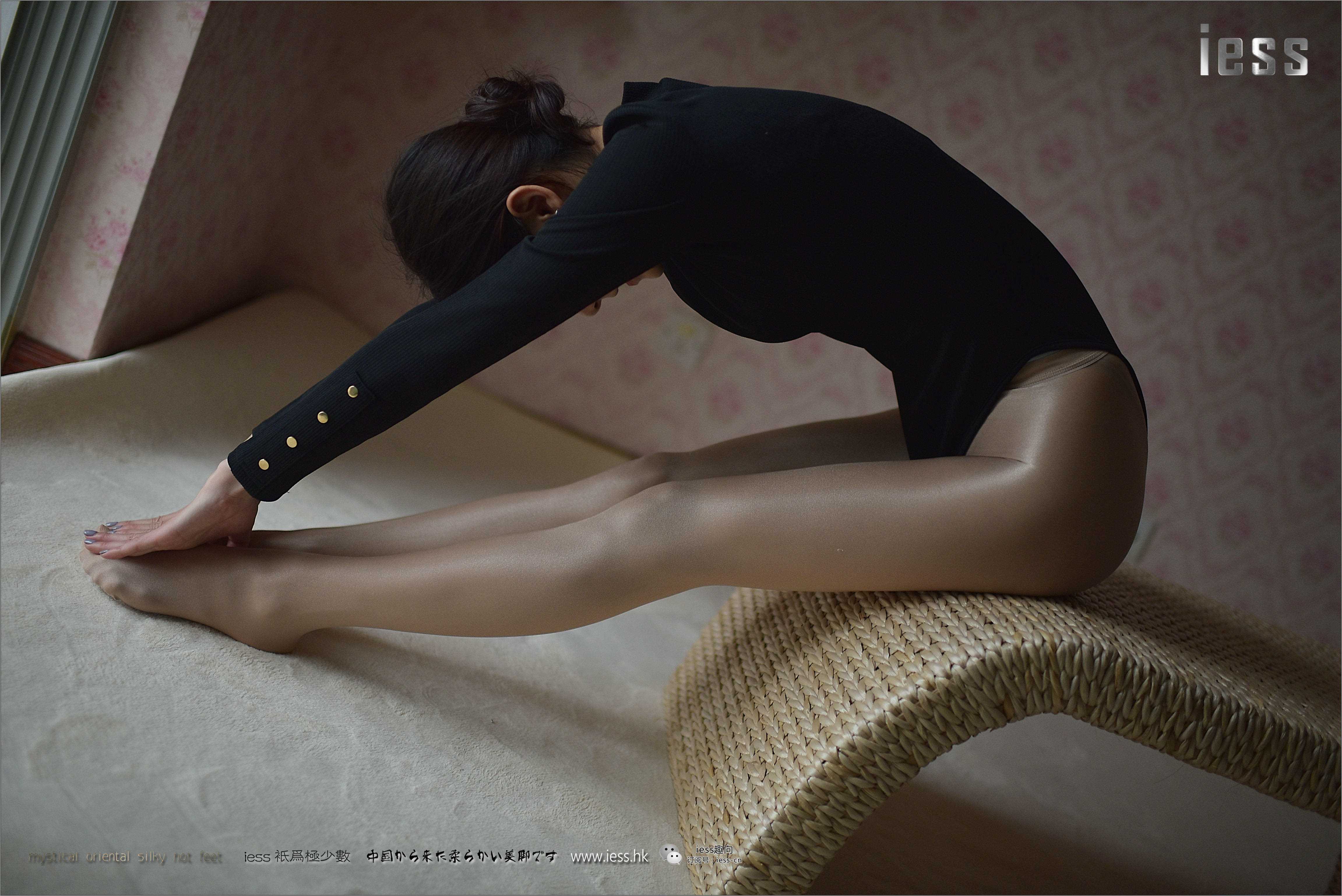 China Beauty Legs and feet 223