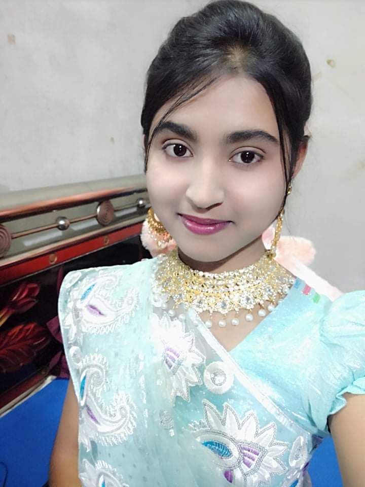 Sexy figure callage girl