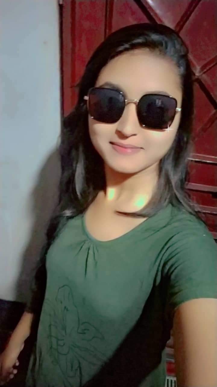 Sexy figure callage girl