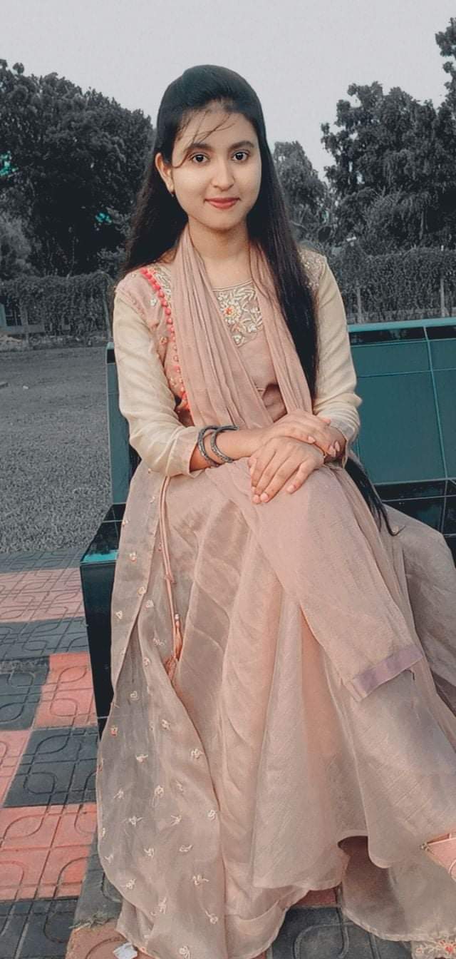 Sexy figure callage girl