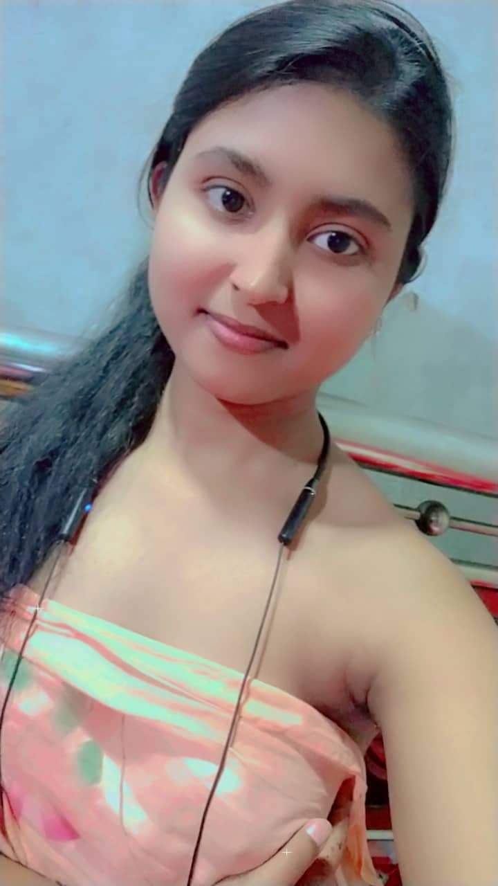 Sexy figure callage girl