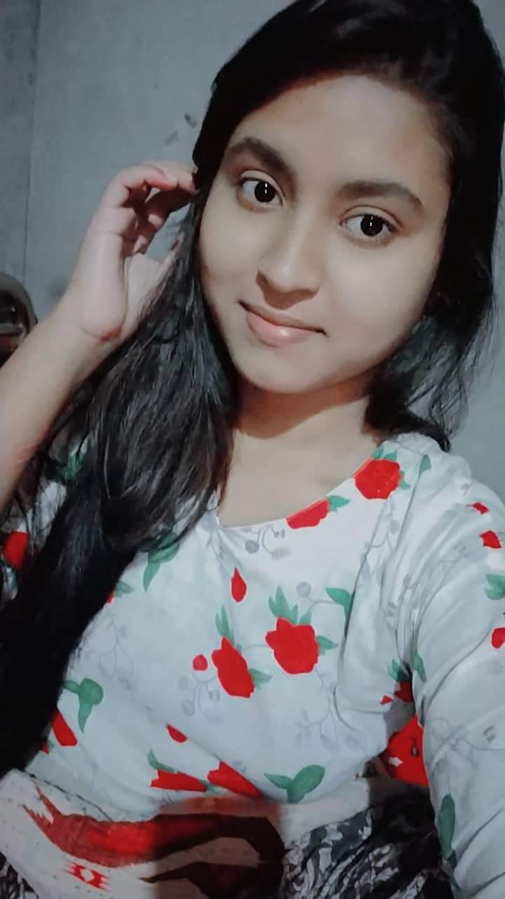 Sexy figure callage girl