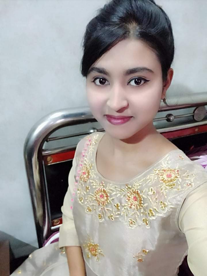 Sexy figure callage girl