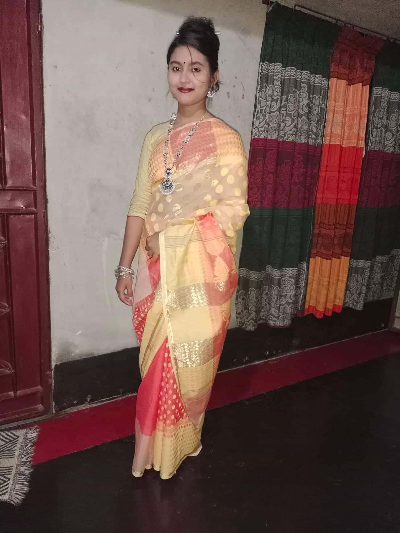 Sexy figure callage girl