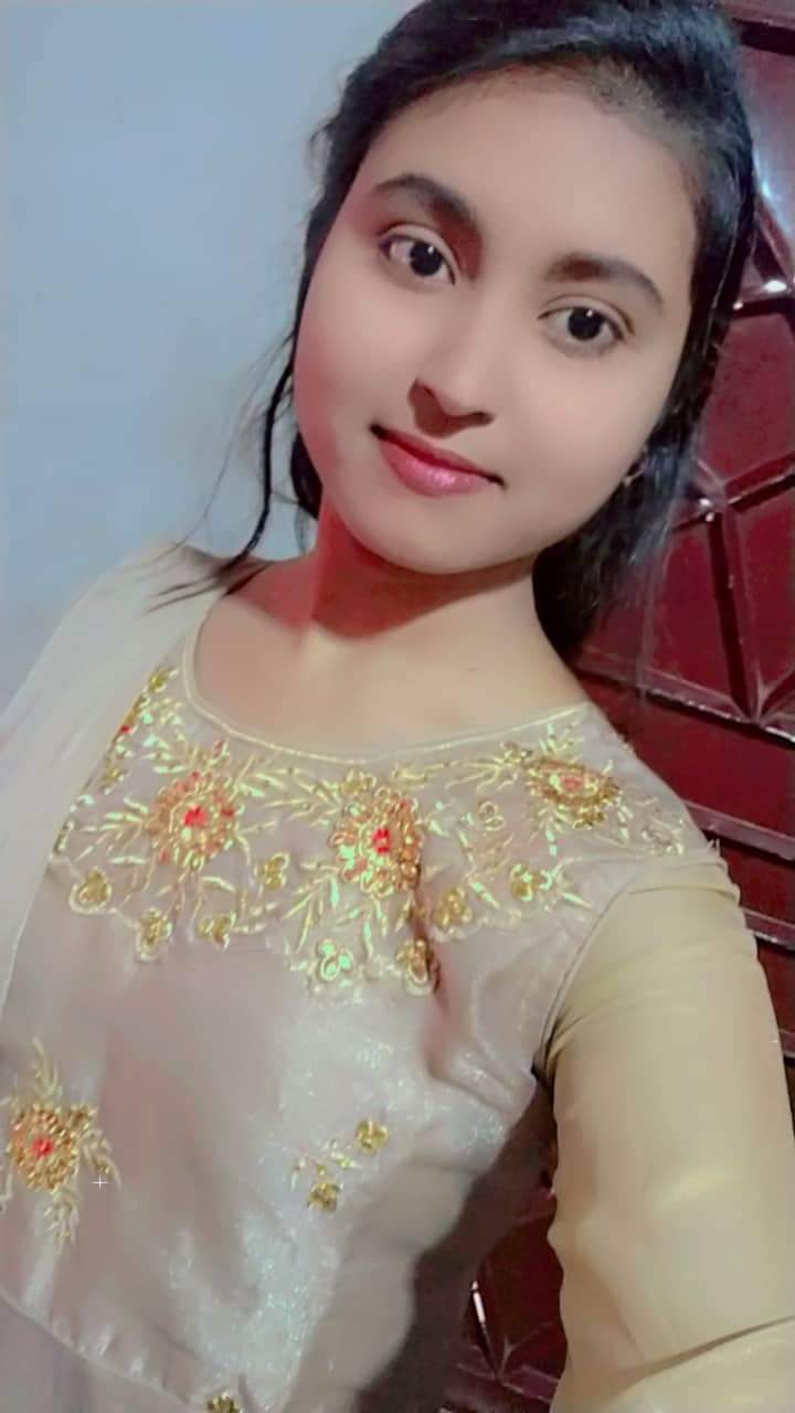 Sexy figure callage girl