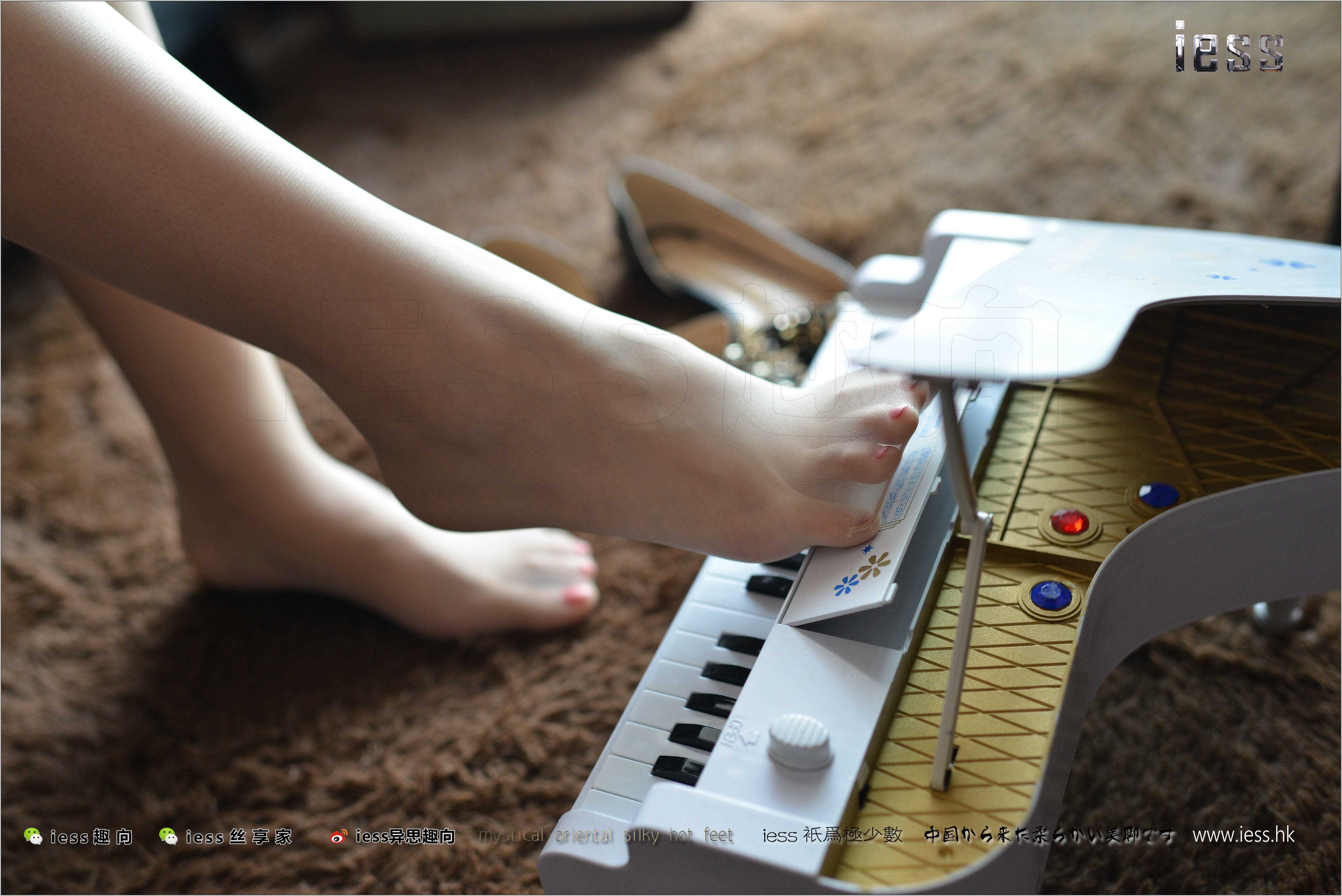 China Beauty Legs and feet 239