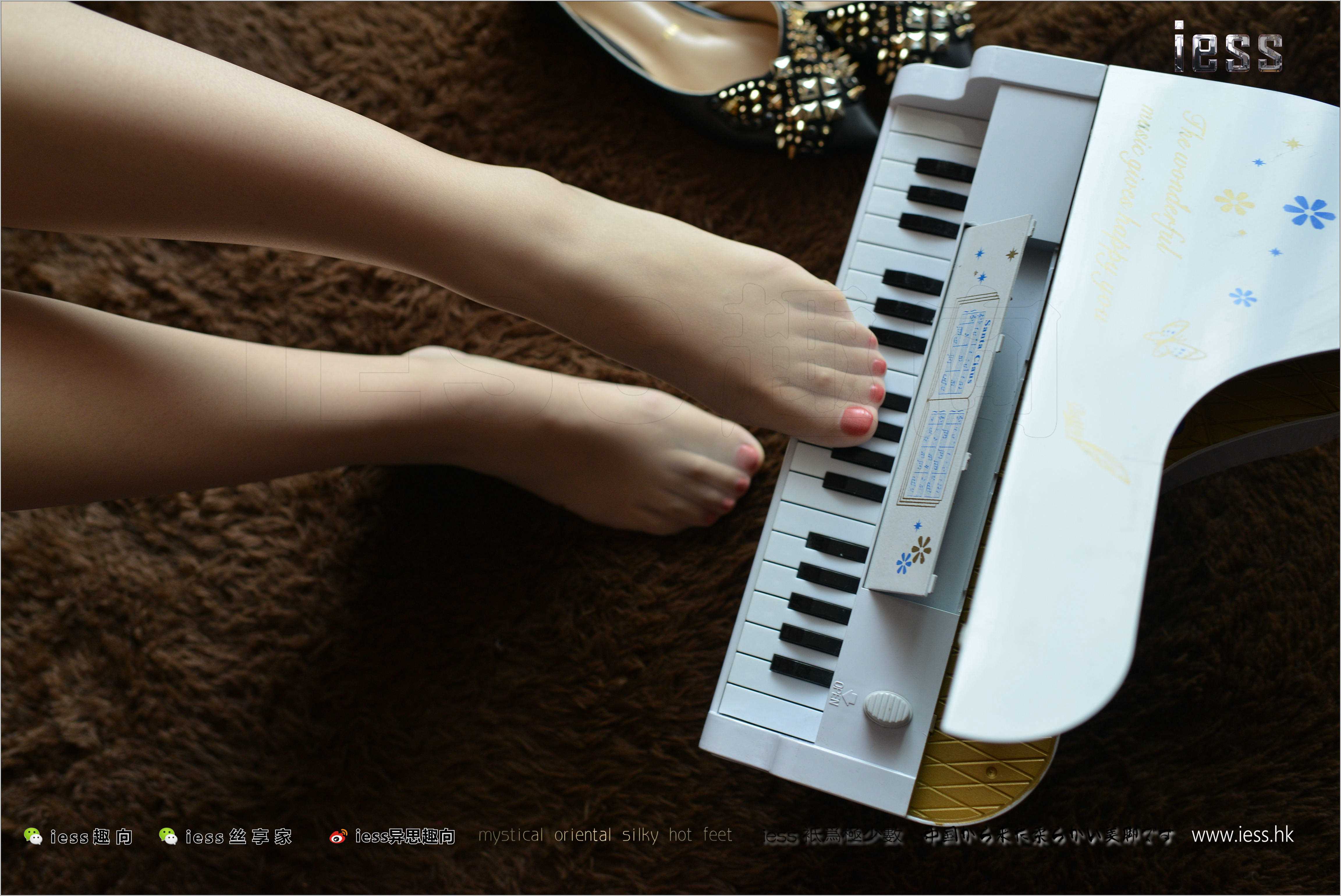 China Beauty Legs and feet 239