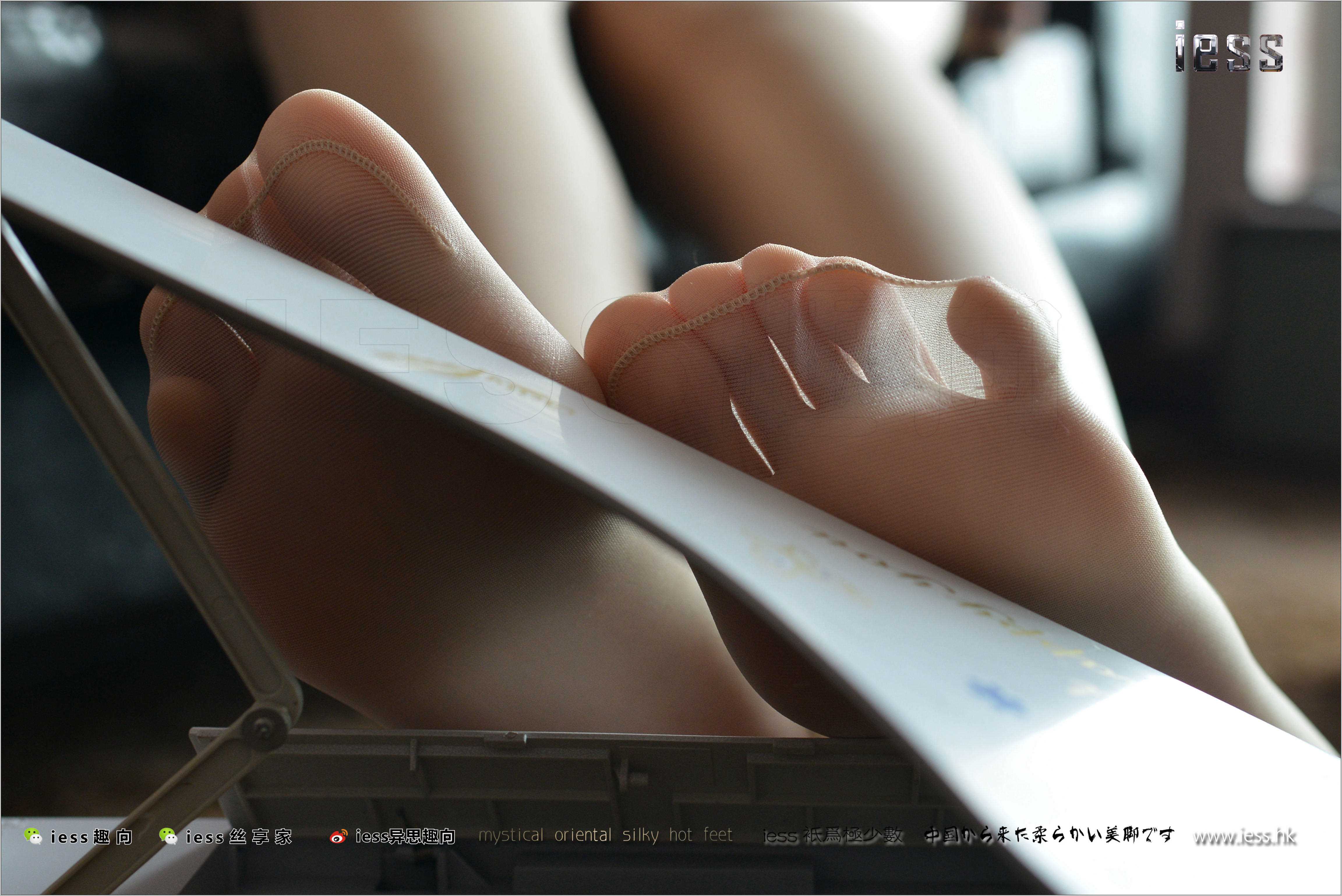 China Beauty Legs and feet 239